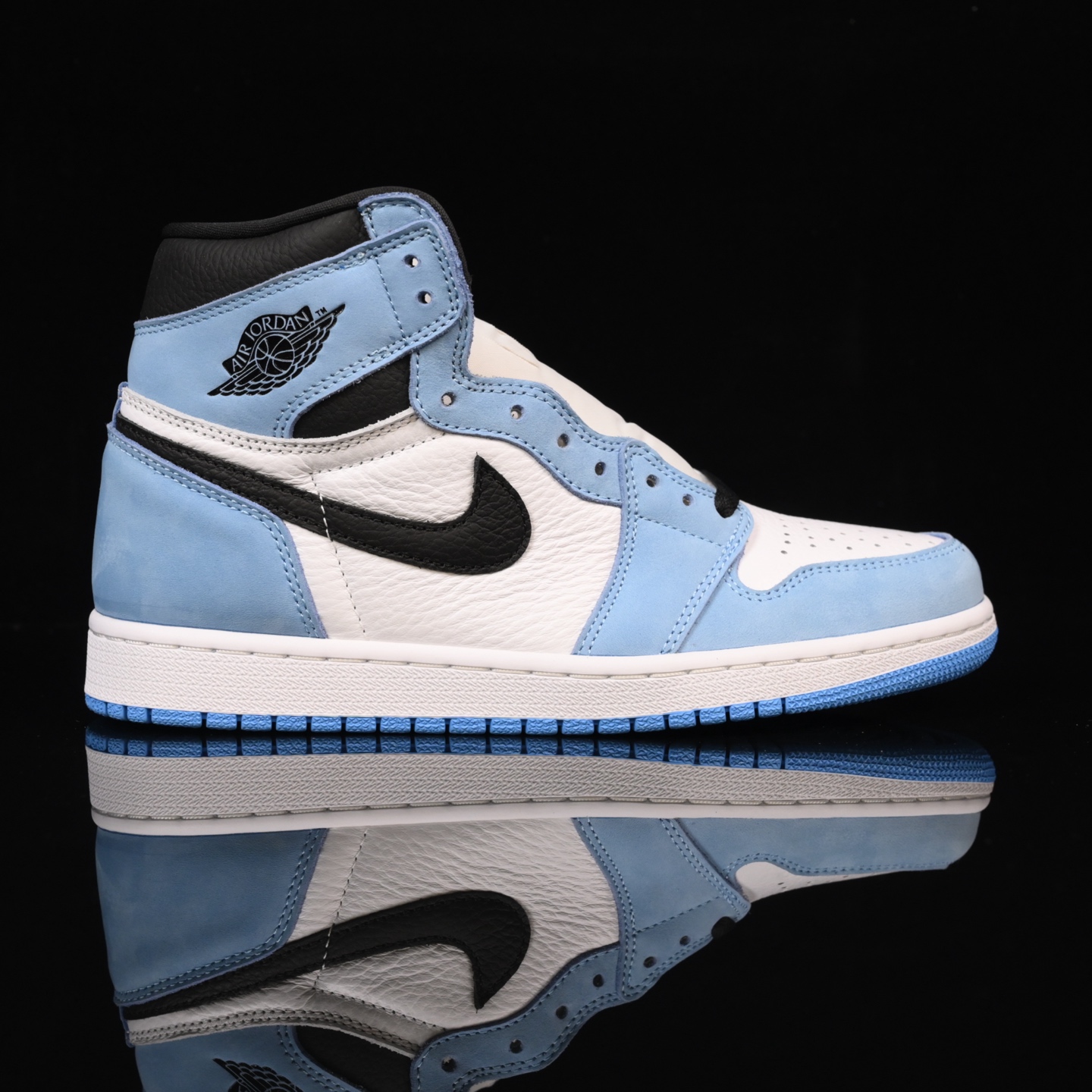 📢版本福利🔻特价 再一次大降价 最后倔强 Air Jordan 1 大学蓝🔻实拍图 很多市场仅有的款式卖