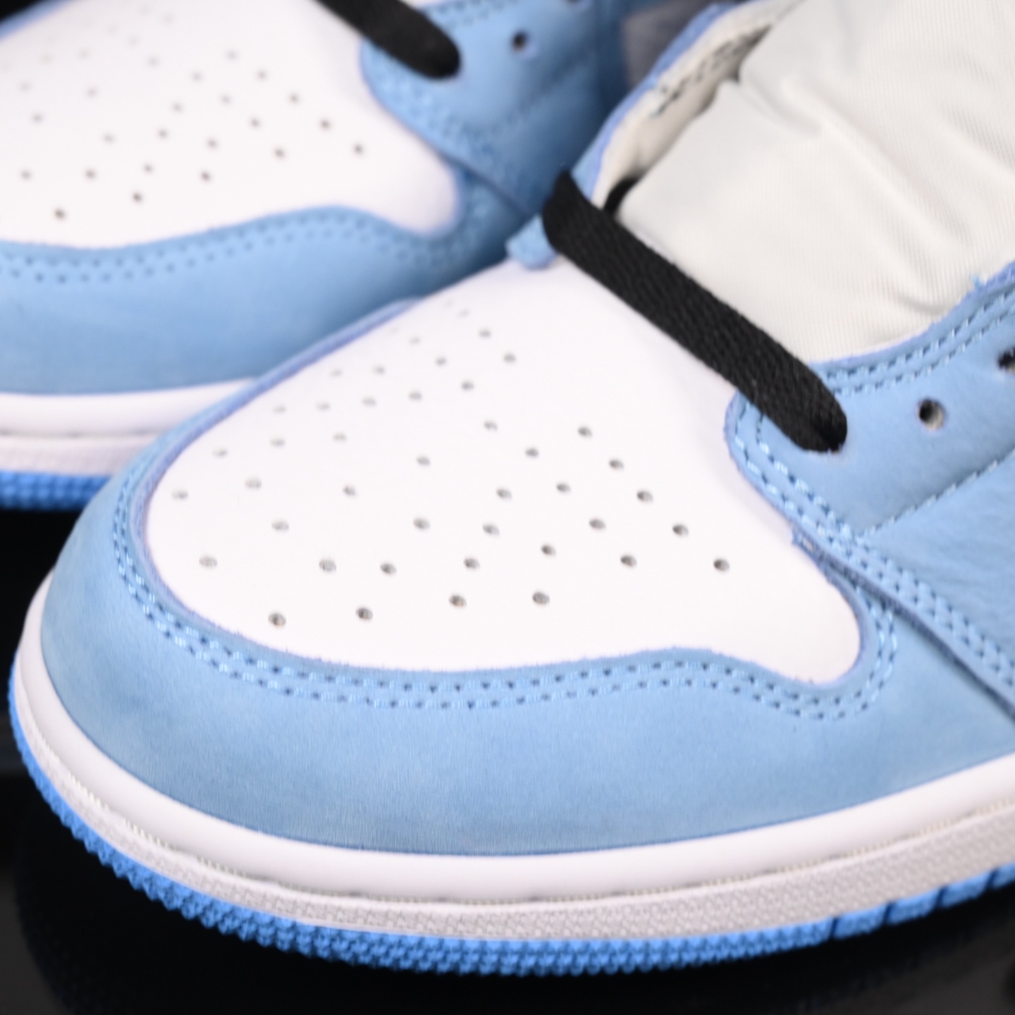 📢版本福利🔻特价 再一次大降价 最后倔强 Air Jordan 1 大学蓝🔻实拍图 很多市场仅有的款式卖
