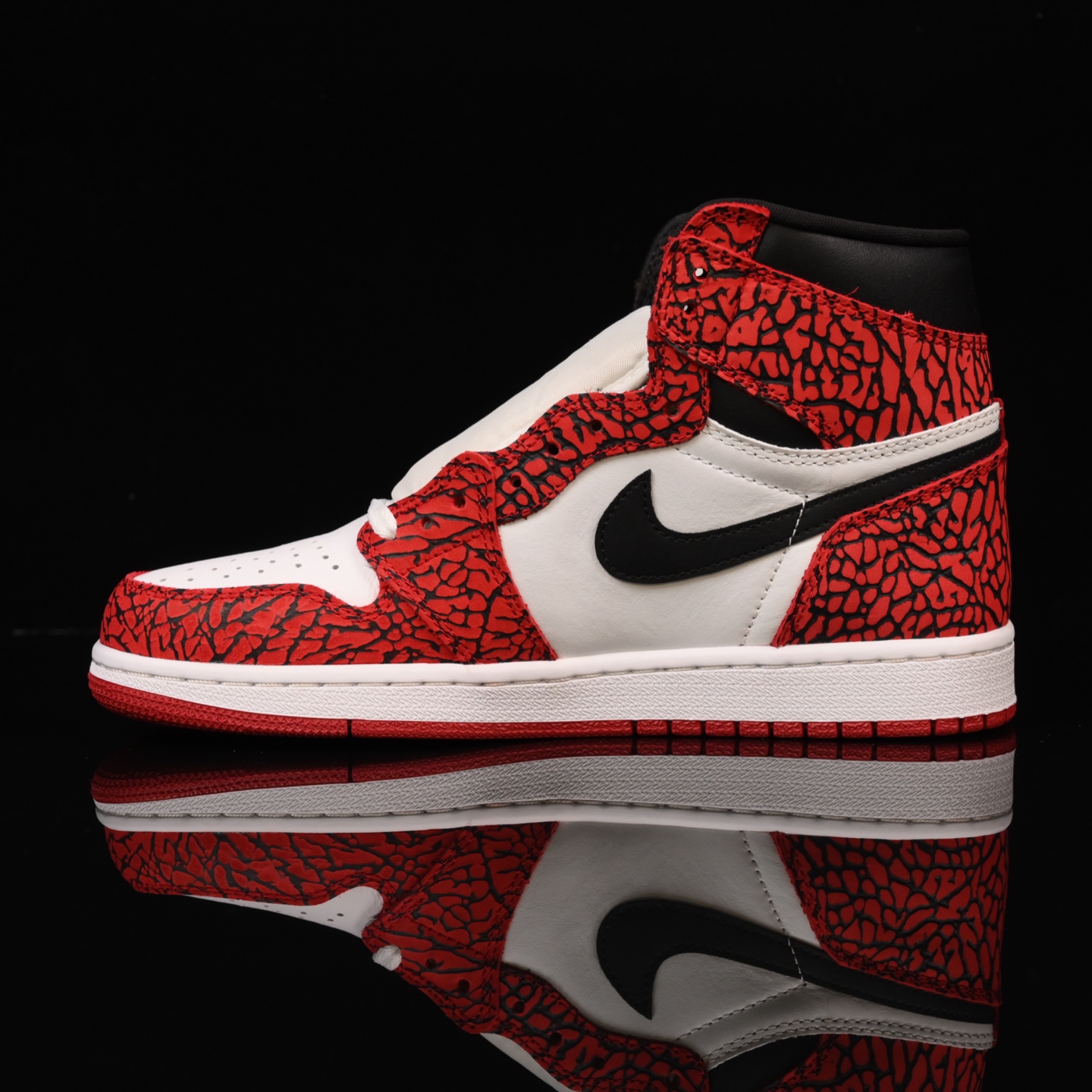 📢版本福利🔻特价 再一次大降价 最后倔强 Air Jordan 1 白红树纹🔻实拍图 很多市场仅有的款式