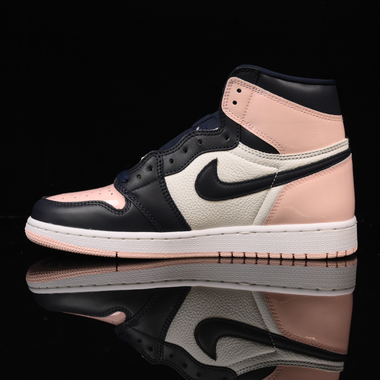 📢版本福利🔻特价 再一次大降价 最后倔强 Air Jordan 1 漆皮黑粉🔻实拍图 很多市场仅有的款式