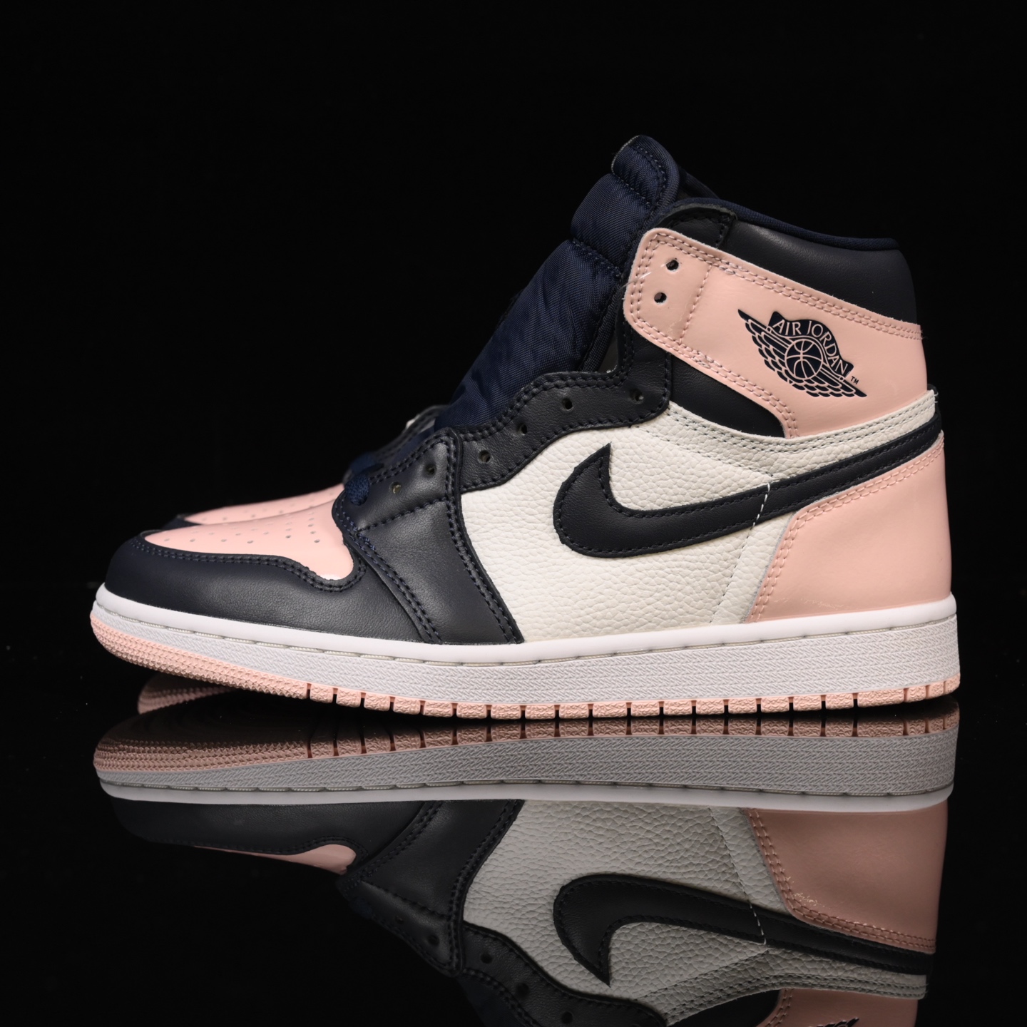 📢版本福利🔻特价 再一次大降价 最后倔强 Air Jordan 1 漆皮黑粉🔻实拍图 很多市场仅有的款式