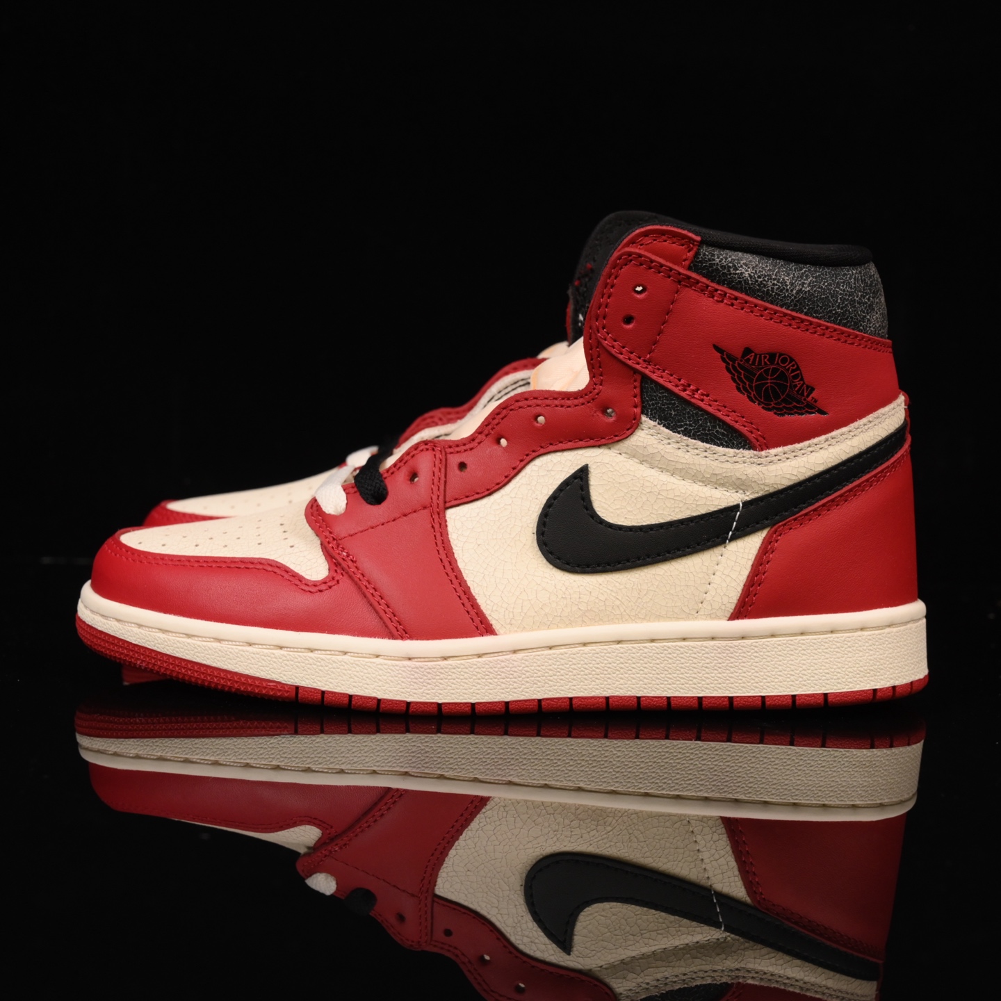 📢版本福利🔻特价 再一次大降价 最后倔强 Air Jordan 1 做旧芝加哥🔻实拍图 很多市场仅有的款