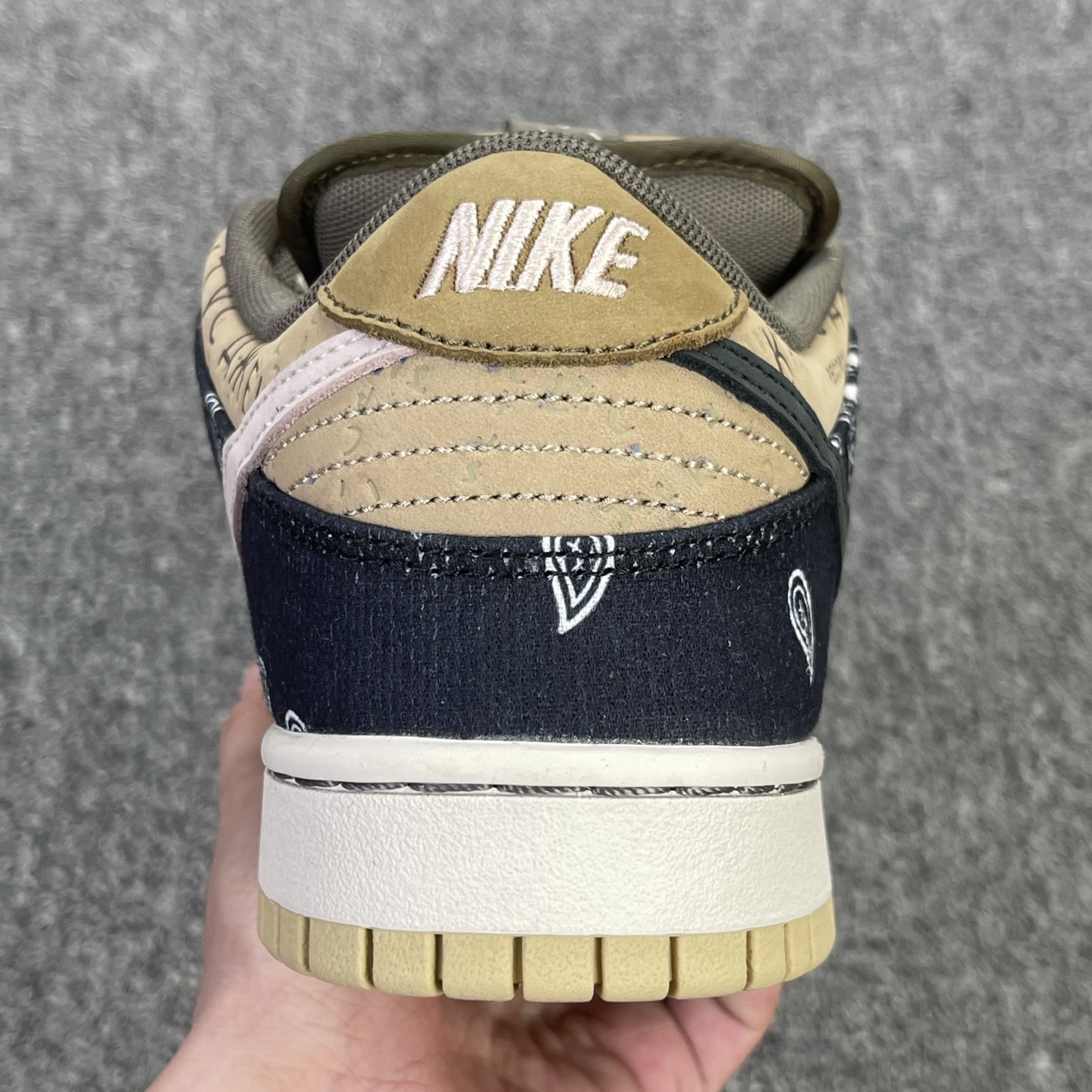 重磅福利 新增两色🔻#Owf 版本💯Travis Scott x Nike Dunk SB 腰果花配色 