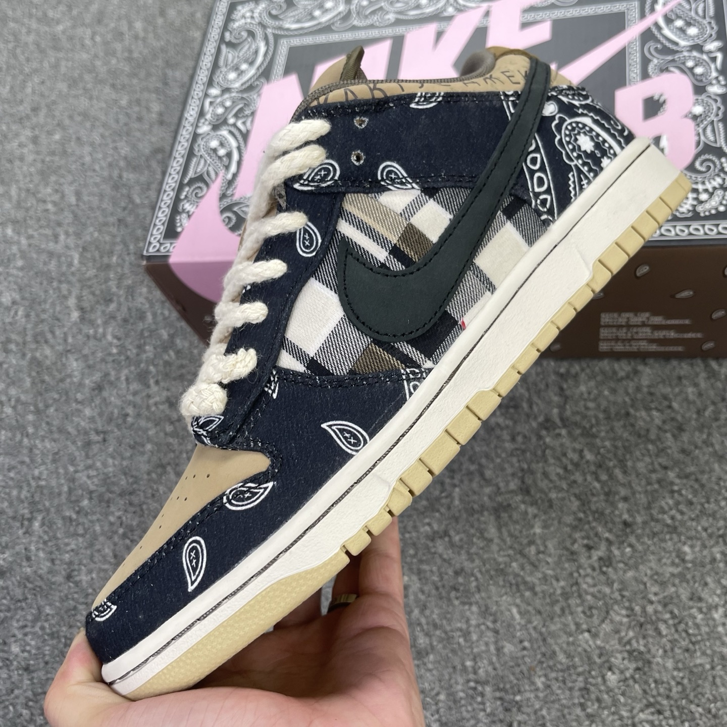 重磅福利 新增两色🔻#Owf 版本💯Travis Scott x Nike Dunk SB 腰果花配色 