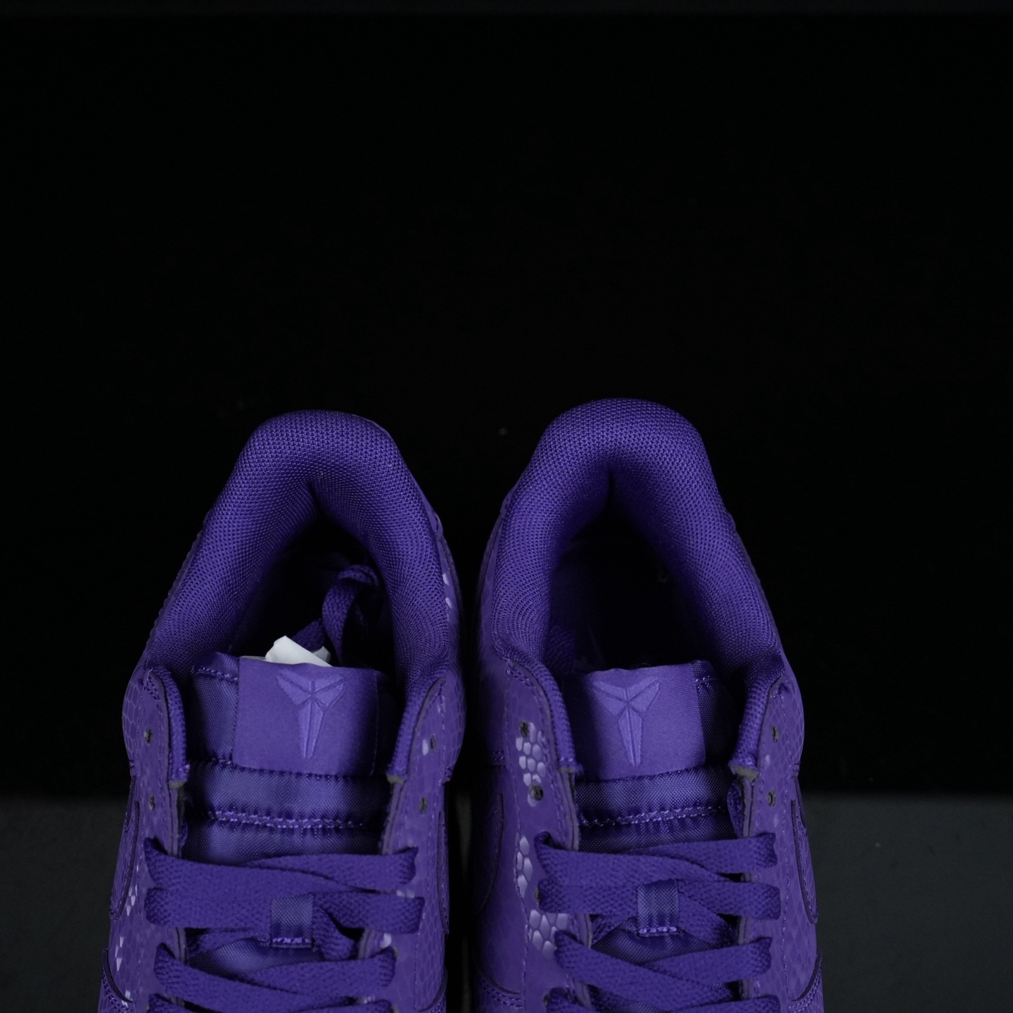 福利特价外贸版本 助力双十一🔥福利新增款式科比空军紫 实拍 全码开仓 36-47.5编码：H1L082K