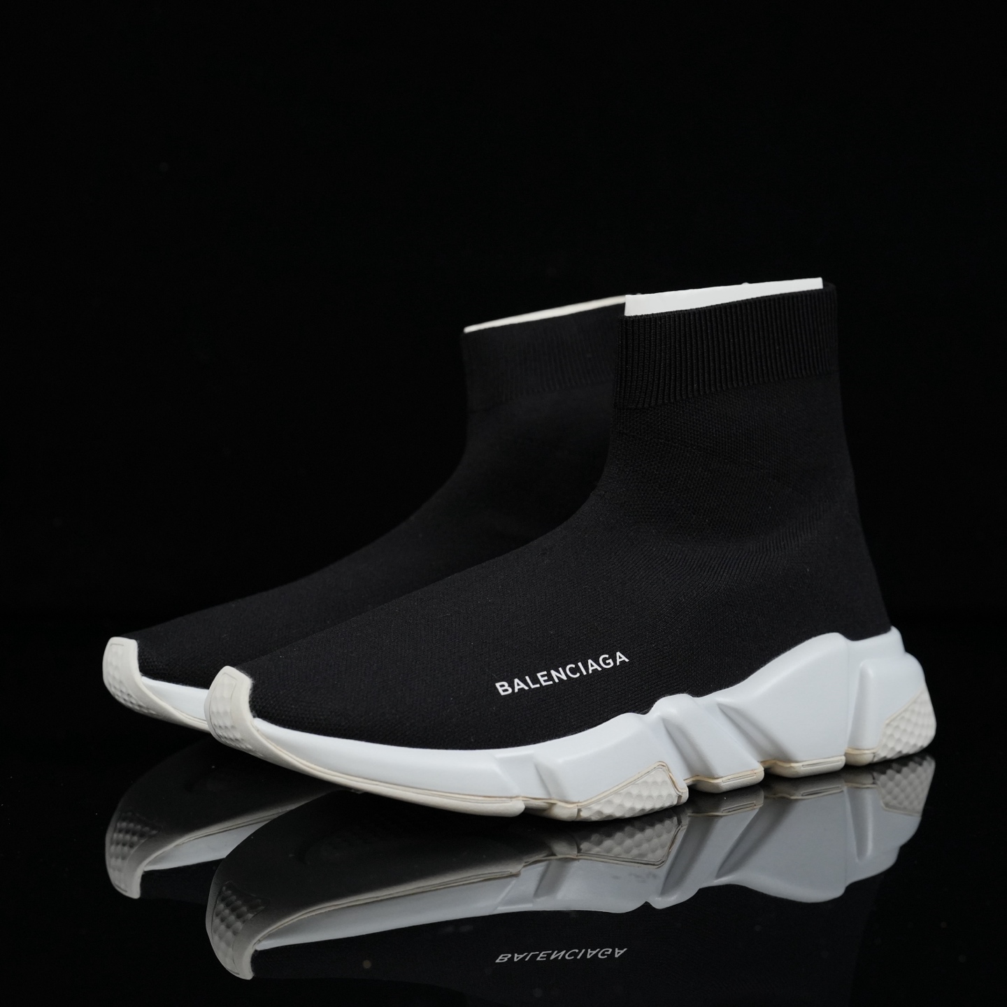 福利特价 外贸版本 助力双十一🔥福利新增款式巴黎袜套黑白底 实拍 全码开仓 35-46编码：H1L082