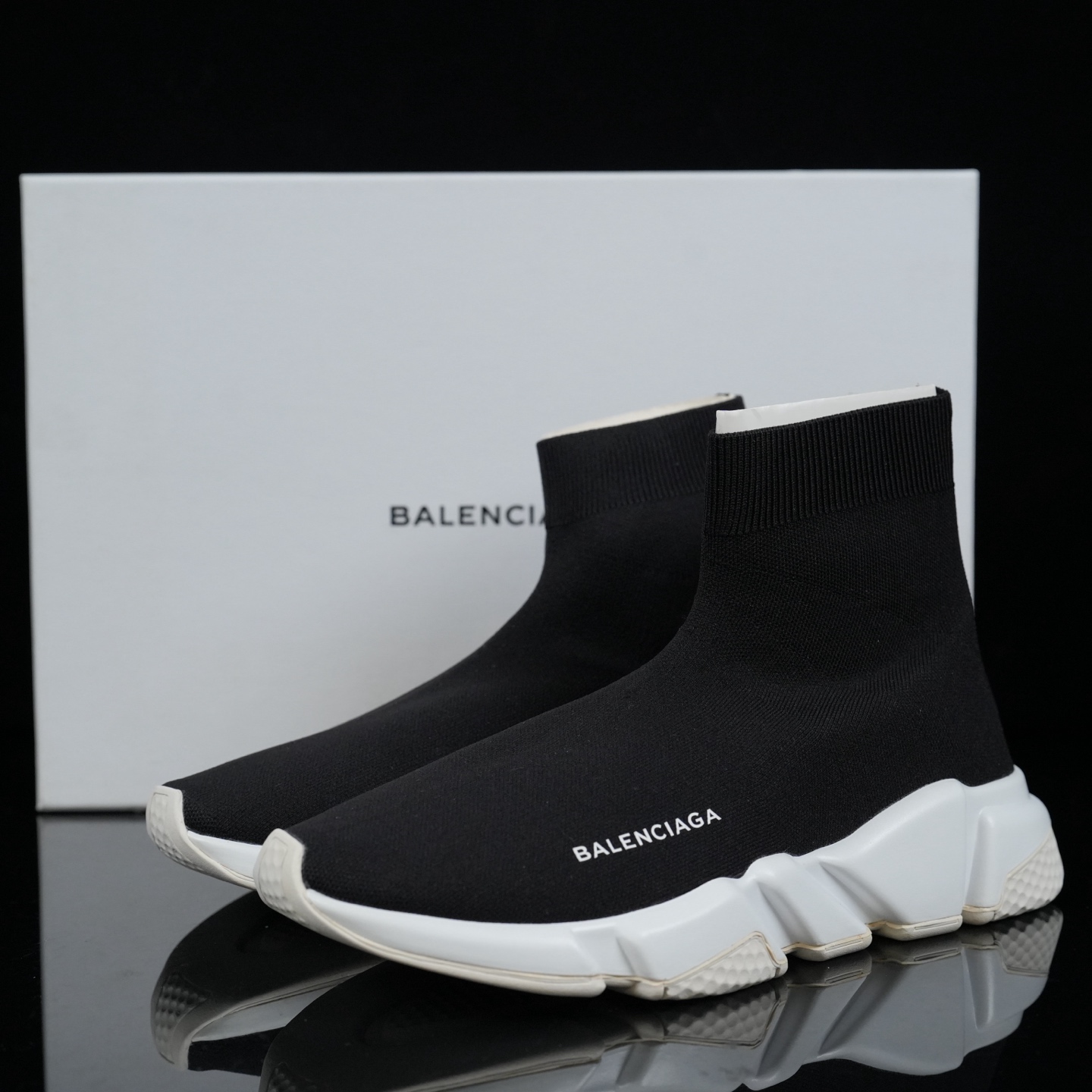 福利特价 外贸版本 助力双十一🔥福利新增款式巴黎袜套黑白底 实拍 全码开仓 35-46编码：H1L082