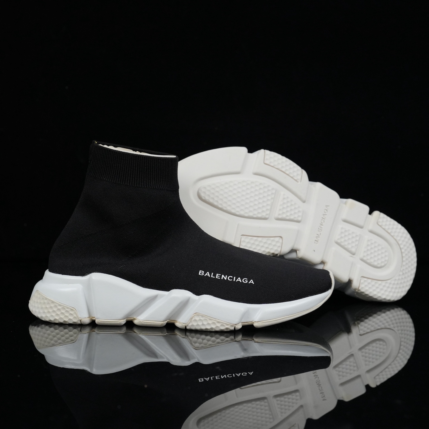 福利特价 外贸版本 助力双十一🔥福利新增款式巴黎袜套黑白底 实拍 全码开仓 35-46编码：H1L082