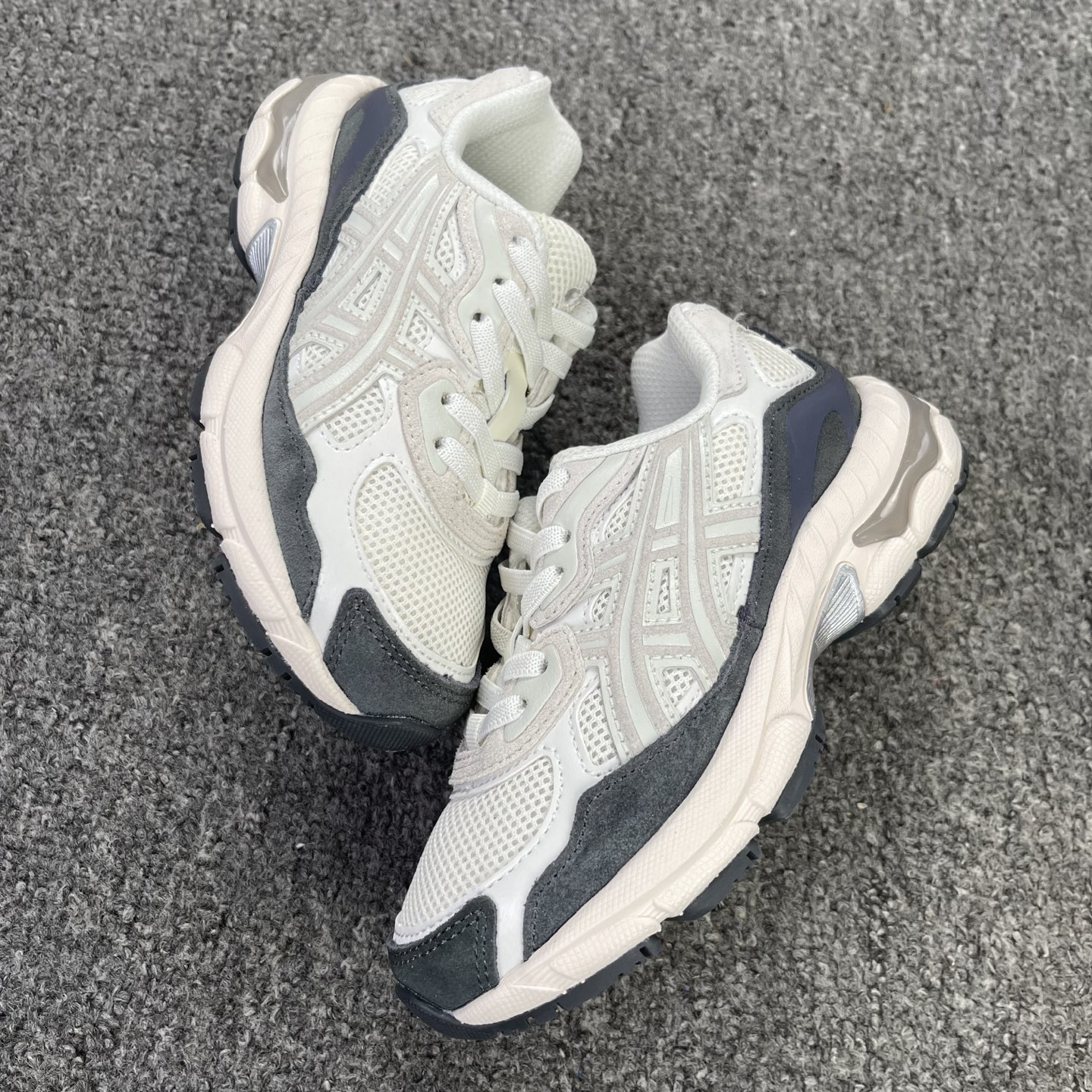 PE版本 Asics GEL- NYC 系列 童鞋 版本 网布皮革 复古舒适 低帮 生活休闲鞋 目前五色