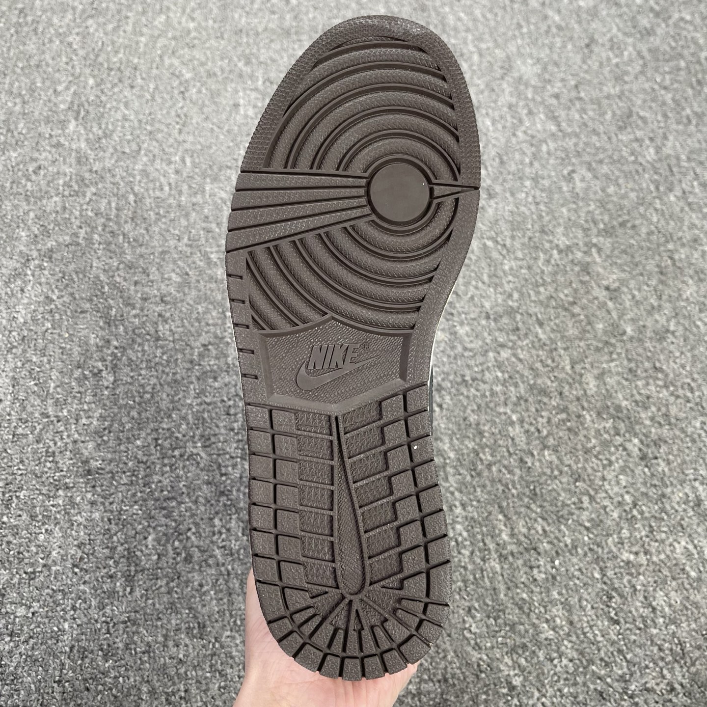 老清远版本🔻强势归来 Travis Scott x Air Jordan 1 倒钩高帮 棕色 实拍 长期