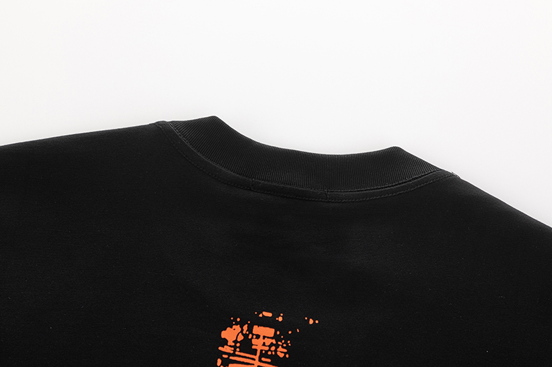 8018#ERD忧郁的富二代
P57
size：S M L XL 定制面料：26支精棉双纱面料，280克超高克重面料，手感无敌，质感超赞，100%纯棉 . 颜色 黑色

​