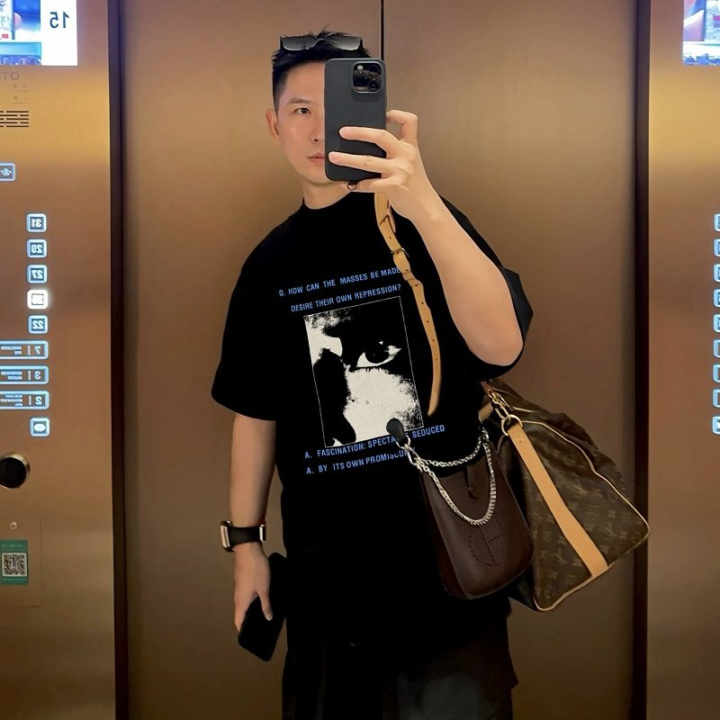 8026#ERD忧郁的富二代

P57
size：S M L XL 定制面料：26支精棉双纱面料，280克超高克重面料，手感无敌，质感超赞，100%纯棉 . 颜色 黑色

​