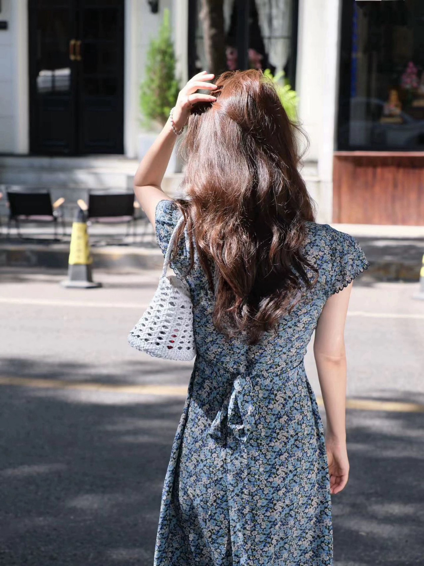 Marni’s New Zone: High-Quality Women’s Clothes with Blue Flower Embroidery - 图片 5