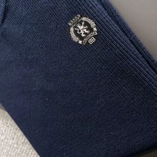 隔天出货 巴黎世家 2026春夏季新款纯色针织圆领短袖针织T恤男装 修身款圆领针织男士衫采用细腻的坑条 隔天出货 巴黎世家 2026春夏季新款纯色针织圆领短袖针织T恤男装 修身款圆领针织男士衫采用细腻的坑条
