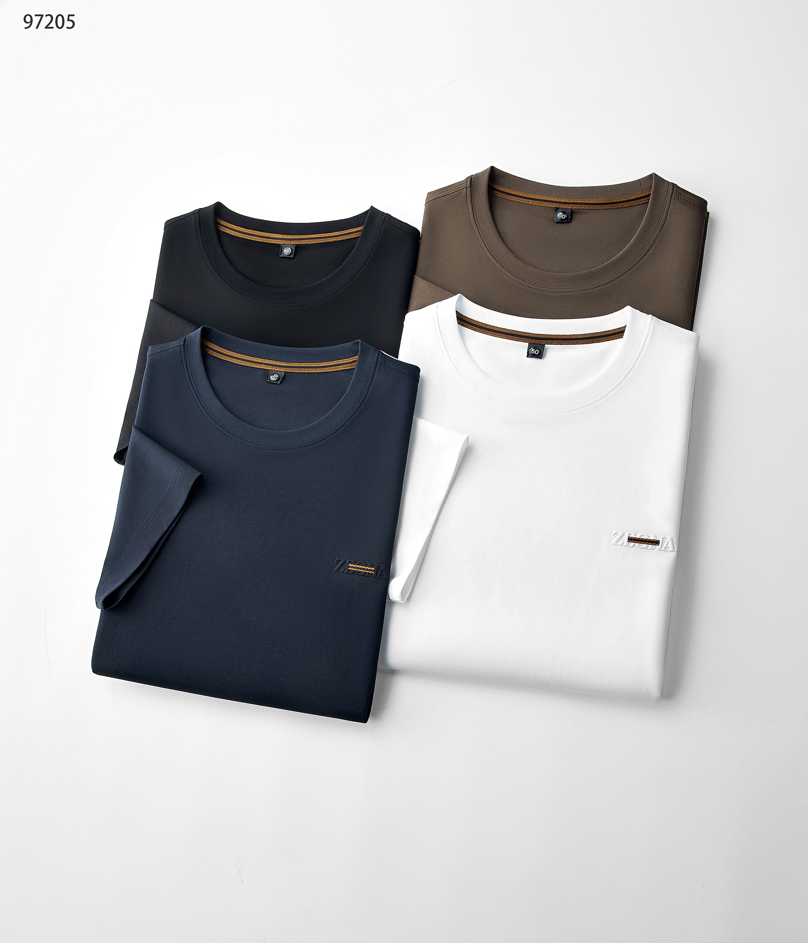 NO:136907,The new product of the 25 spring and summer of Zenia is released, Modal ice-sensing cotton series 97205, color black, white, brown, Tibetan orchid, size 48-58 This product uses a fine blend of (modal) and (long velvet cotton) double-quality materials to form a fabric. The product has various characteristics of modal and is the first choice for close-fitting fabrics. It combines light, soft and thin silk soft fibers to effectively adjust the wet temperature balance on the skin surface and is comfortable to wear. The plain weaving weave makes it more breathable and heat-expressing in summer. Moreover, this fabric is very textured and has a high-end taste in foreign trade.  The round neck business model is equipped with a fashionable classic rib collar design, making the collar ring difficult to deform after wearing for a long time. It can be worn alone in summer and inside in spring, showing the style of business and leisure. The exquisite three-dimensional concave and concave logo and inner neckline design are more luxurious and atmospheric and casual. It is essential items for attending various formal occasions, business event banquets, and business office spaces.,,zegna,alexander wang19860909杰尼亚 25春夏新品发布,莫代尔冰感棉系列97205,颜色黑色,白色,咖色,藏兰,尺码48-58 本品采用（莫代尔）与（长绒棉）双优材质精密混纺平纹织法结合而成面料,产品具有莫代尔各种特性,是贴身面料的首选,集合轻、柔、细为一体的丝柔纤维,有效的调节皮肤表面的湿温度平衡,穿着舒适,平纹织法使其在夏季更透气排热,而且此面料非常有质感,实足外贸味道上档次. 圆领商务款,加入时尚精典罗纹领设计,使其领圈久穿不易变形,商务休闲,既可夏季单穿又可春季内搭,尽显商务休闲风范,前胸精致至极的立体凹凸logo与内领口设计更奢华大气,更休闲,出席各种正式场合、商务活动宴请、商务办公场所必备单品.,,zegna,alexander wang,Men's clothing