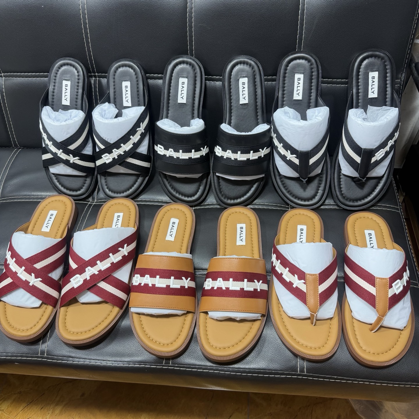 NO:830742,Bally slippers are coming with original anti-slip and wear-resistant rubber soles!  The detail processing is very perfect and the detailed pictures are provided. It is super comfortable to watch by yourself!  Comfortable to wear without falling off your feet!  A must-have pair for everyone!  Standard code number 38-45 (38, 45 customized), bally, slippers19860909巴利 拖鞋来袭原版防滑耐磨橡胶大底！细节处理非常完美细节图奉上,自行观赏超舒适直拖！穿着舒适不掉脚！人手必备一双！标准码数38-45（38、45订做）,,bally,slippers,Men's shoes