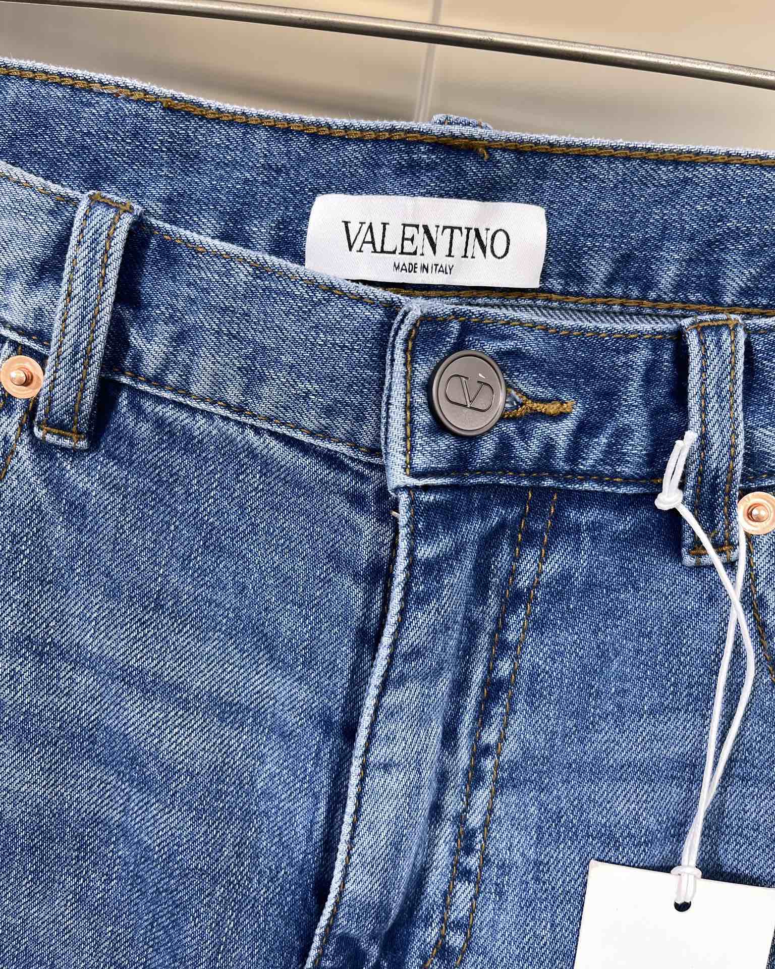 Valentino华伦天奴款式男款原单弹力牛仔裤mensjeans满满的设计细节真皮料饰物正常尺码面料带