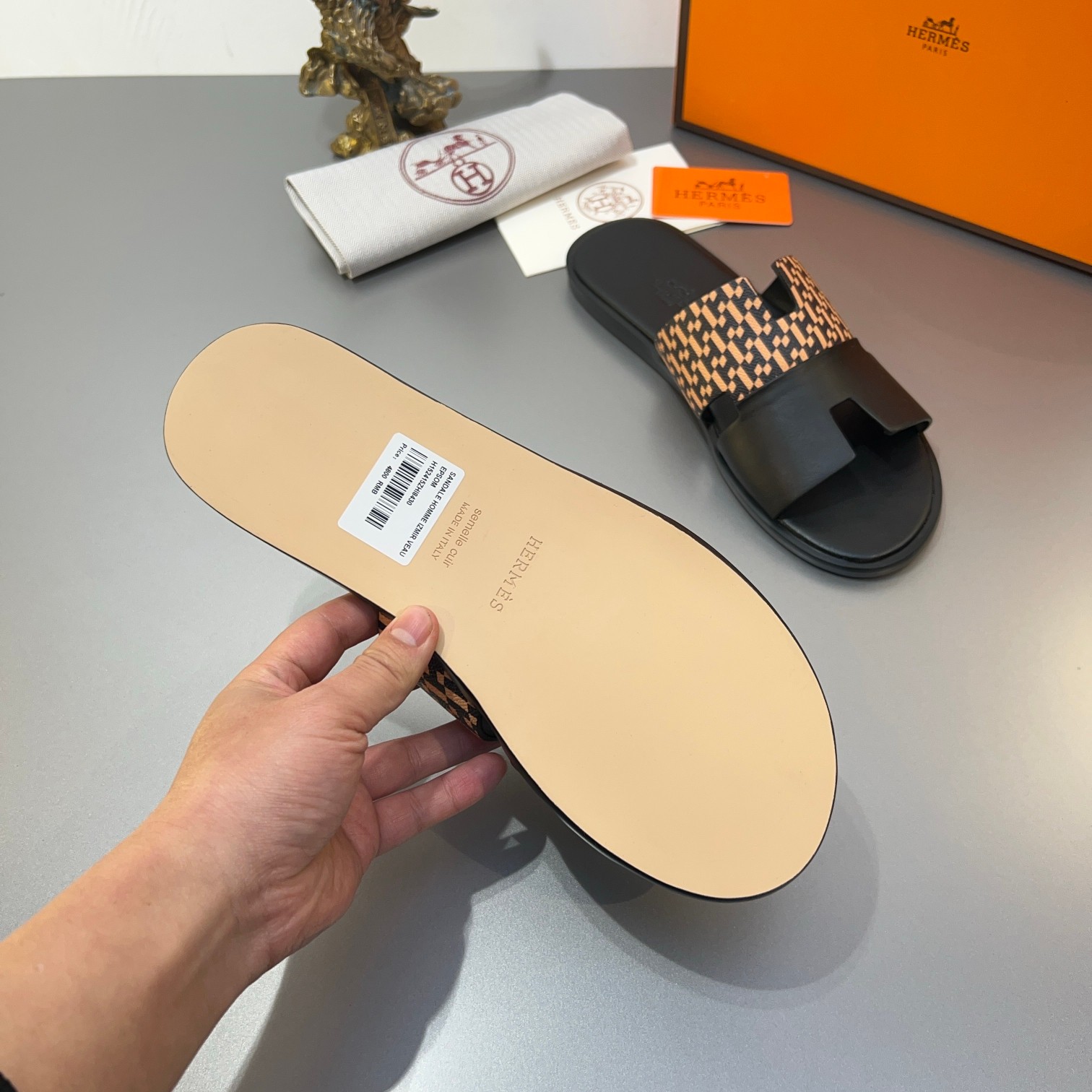 Precio de fábrica:110Hermes Hermes sitio web oficial última sincronización contador nuevo oran color