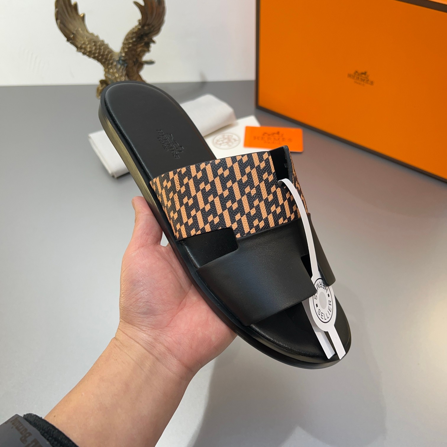 Precio de fábrica:110Hermes Hermes sitio web oficial última sincronización contador nuevo oran color