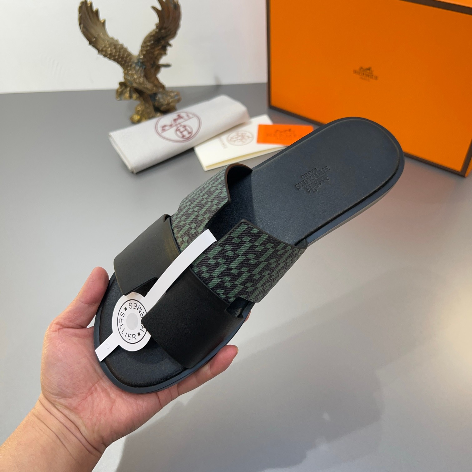 Precio de fábrica:110Hermes Hermes sitio web oficial última sincronización contador nuevo oran color