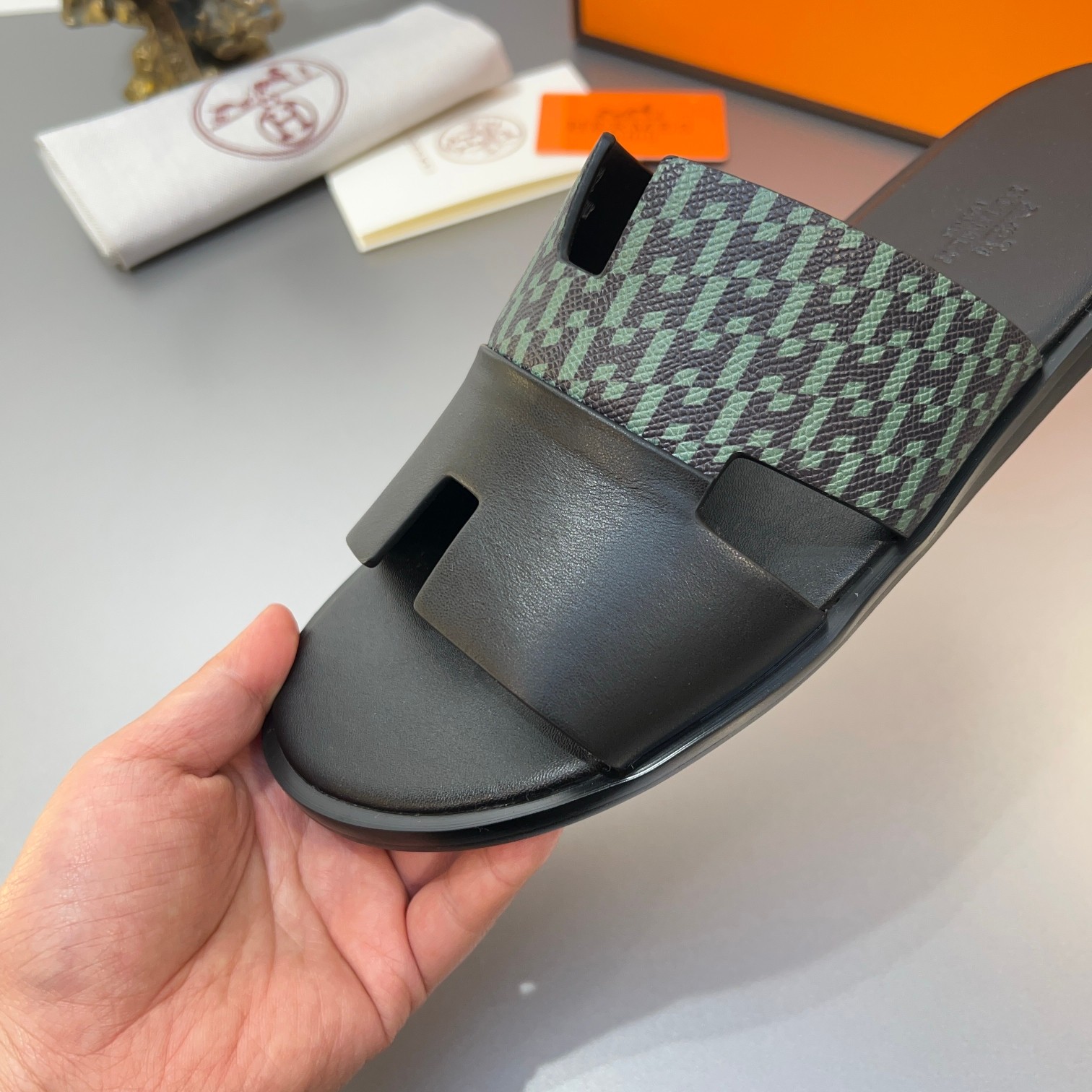 Precio de fábrica:110Hermes Hermes sitio web oficial última sincronización contador nuevo oran color