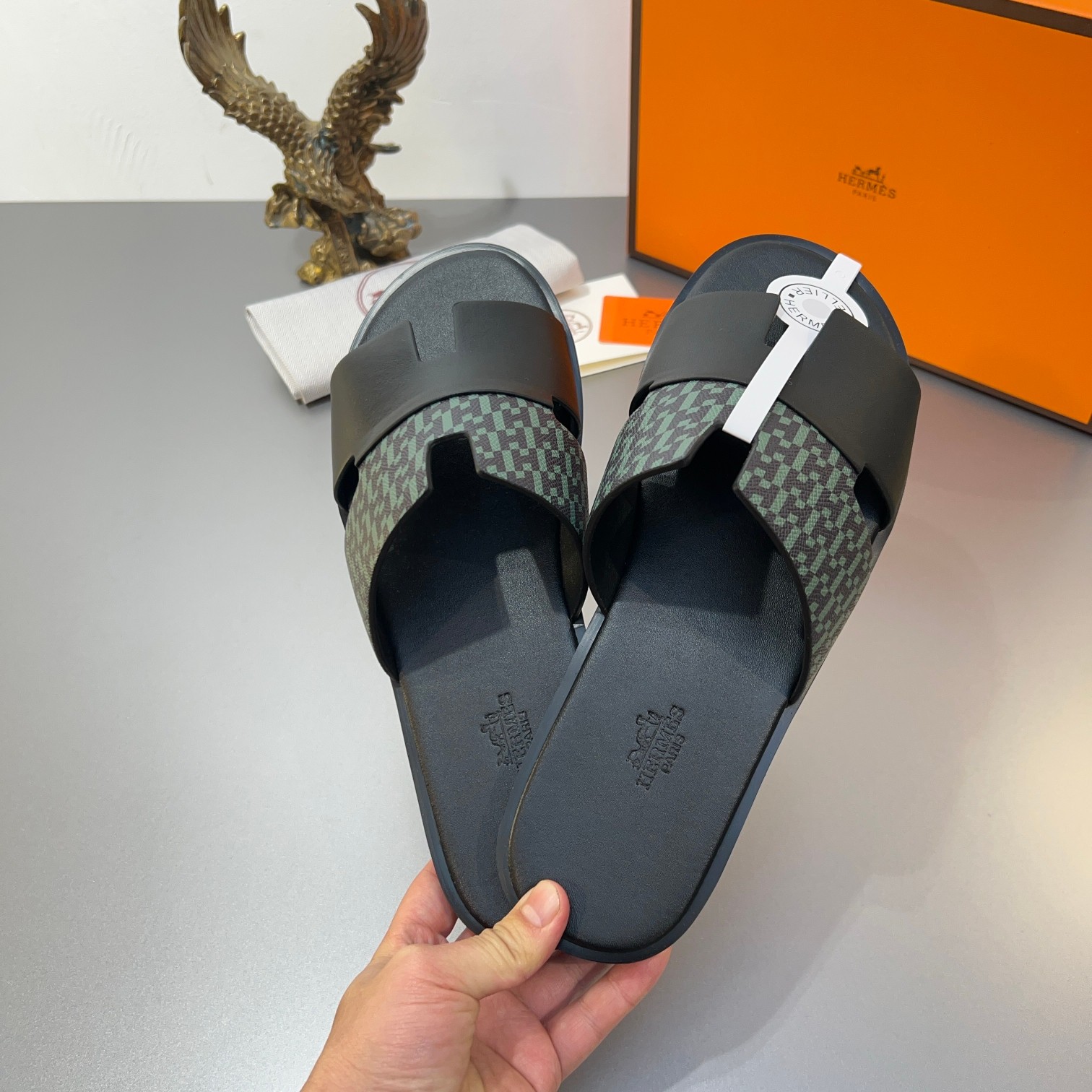 Precio de fábrica:110Hermes Hermes sitio web oficial última sincronización contador nuevo oran color