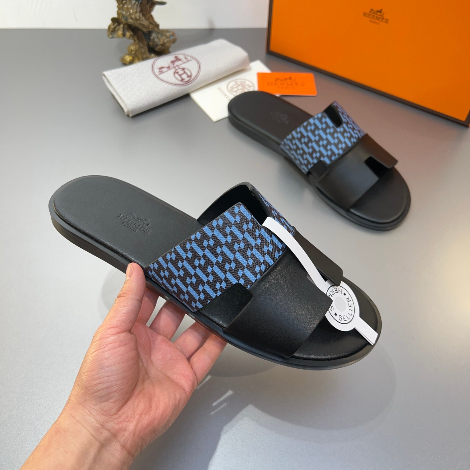 Precio de fábrica:110Hermes Hermes sitio web oficial última sincronización contador nuevo oran color