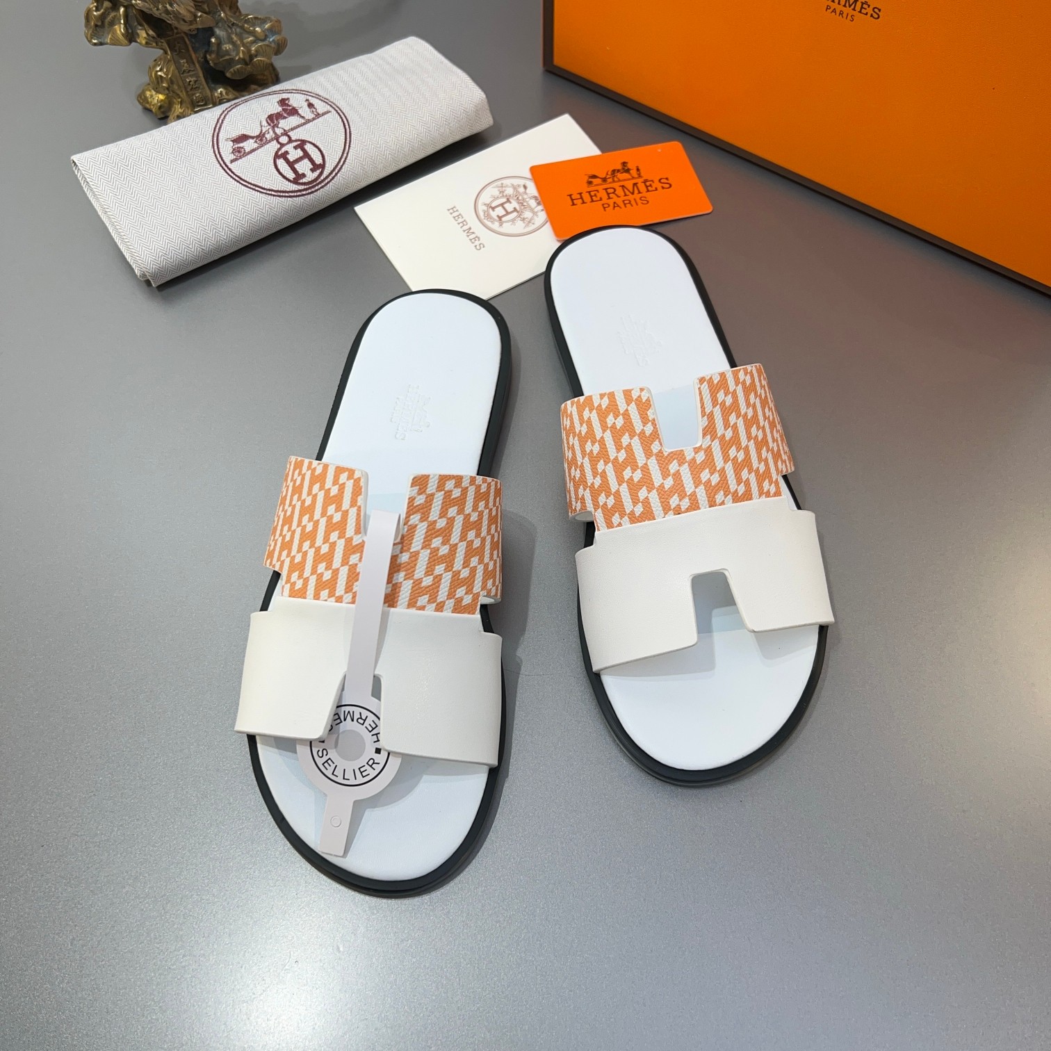 Precio de fábrica:110Hermes Hermes sitio web oficial última sincronización contador nuevo oran color