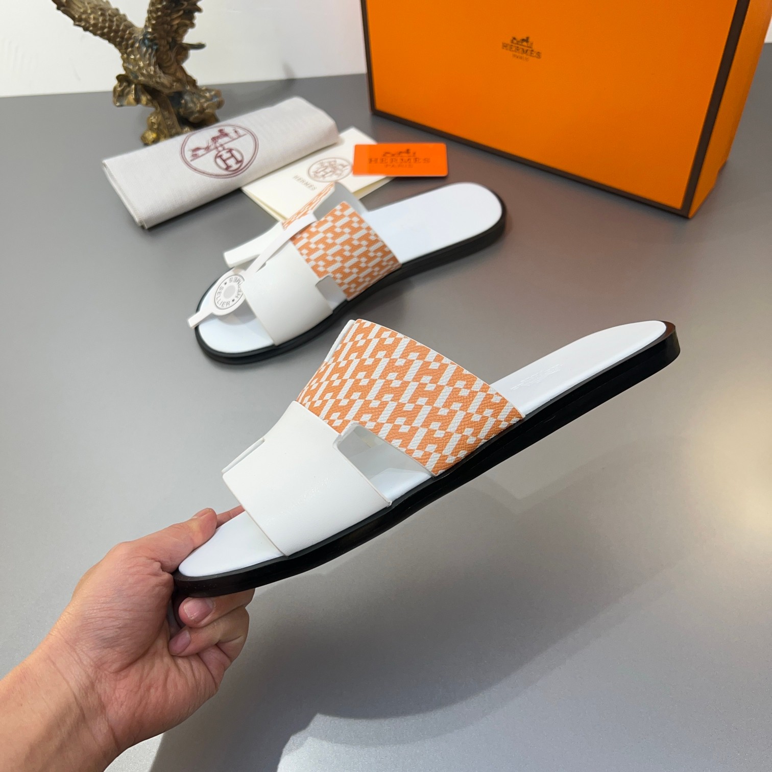 Precio de fábrica:110Hermes Hermes sitio web oficial última sincronización contador nuevo oran color