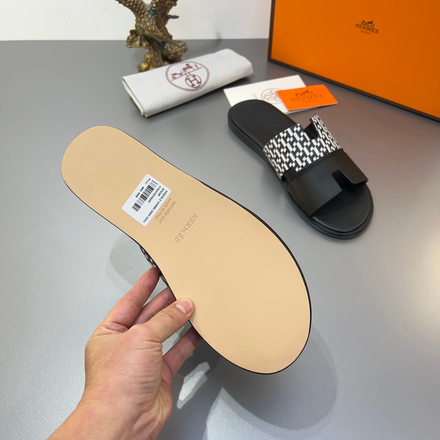 Precio de fábrica:110Hermes Hermes sitio web oficial última sincronización contador nuevo oran color