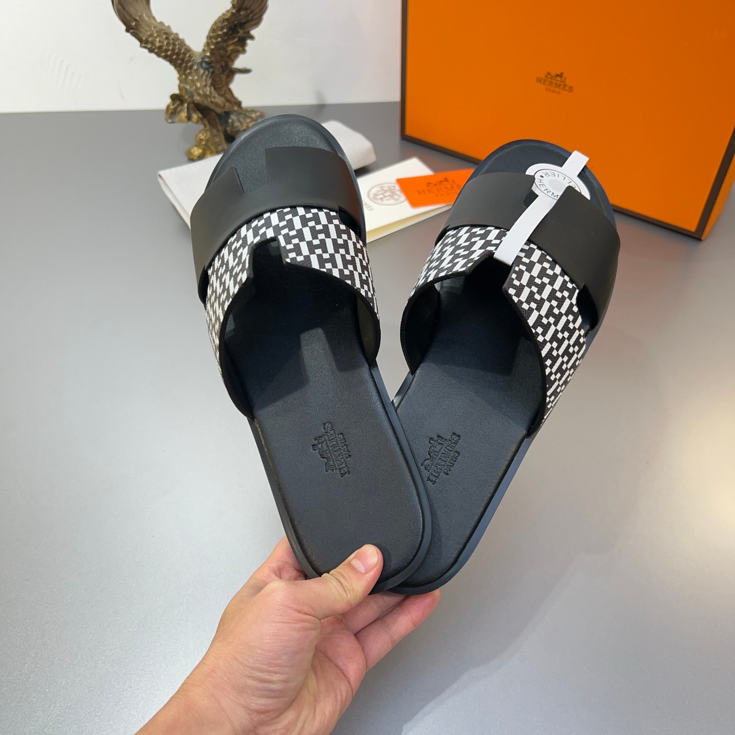 Precio de fábrica:110Hermes Hermes sitio web oficial última sincronización contador nuevo oran color