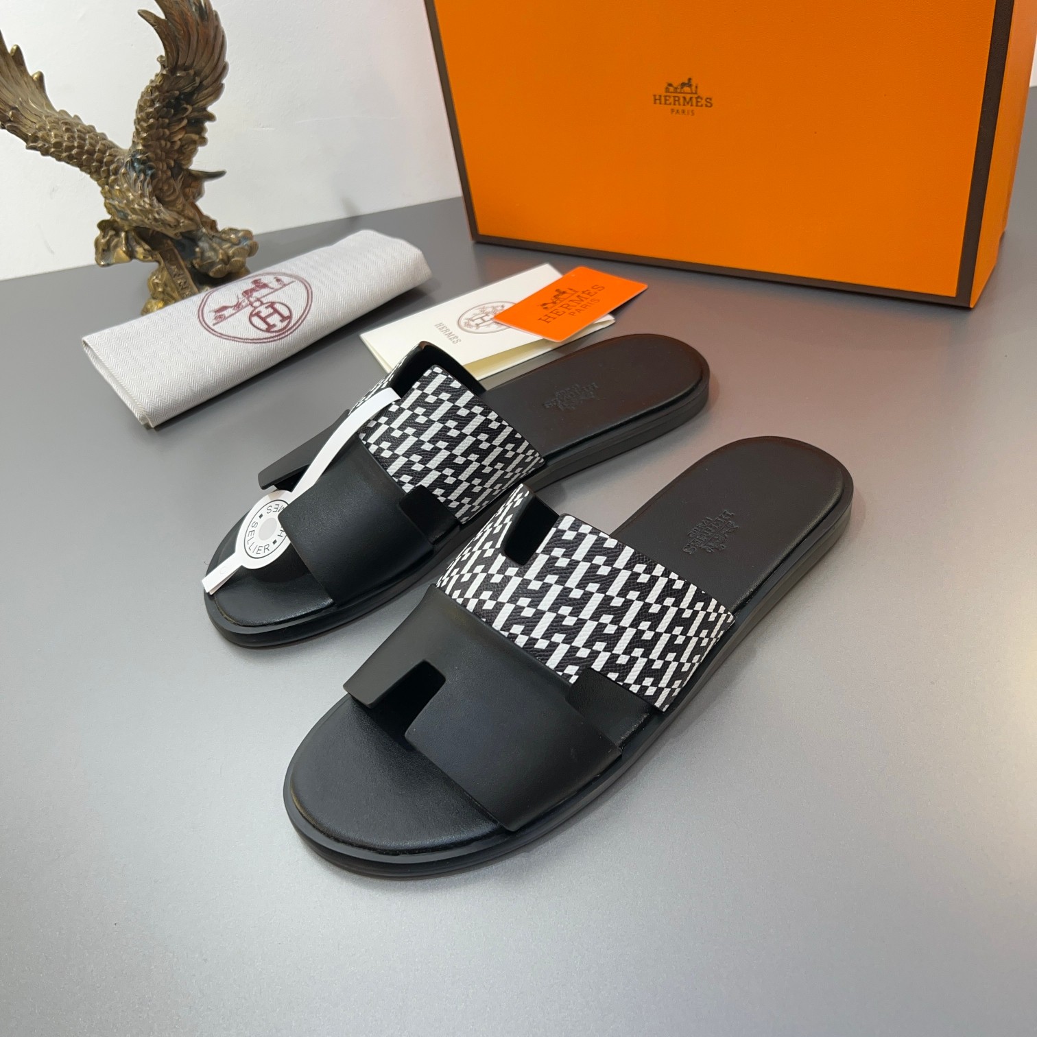 Precio de fábrica:110Hermes Hermes sitio web oficial última sincronización contador nuevo oran color