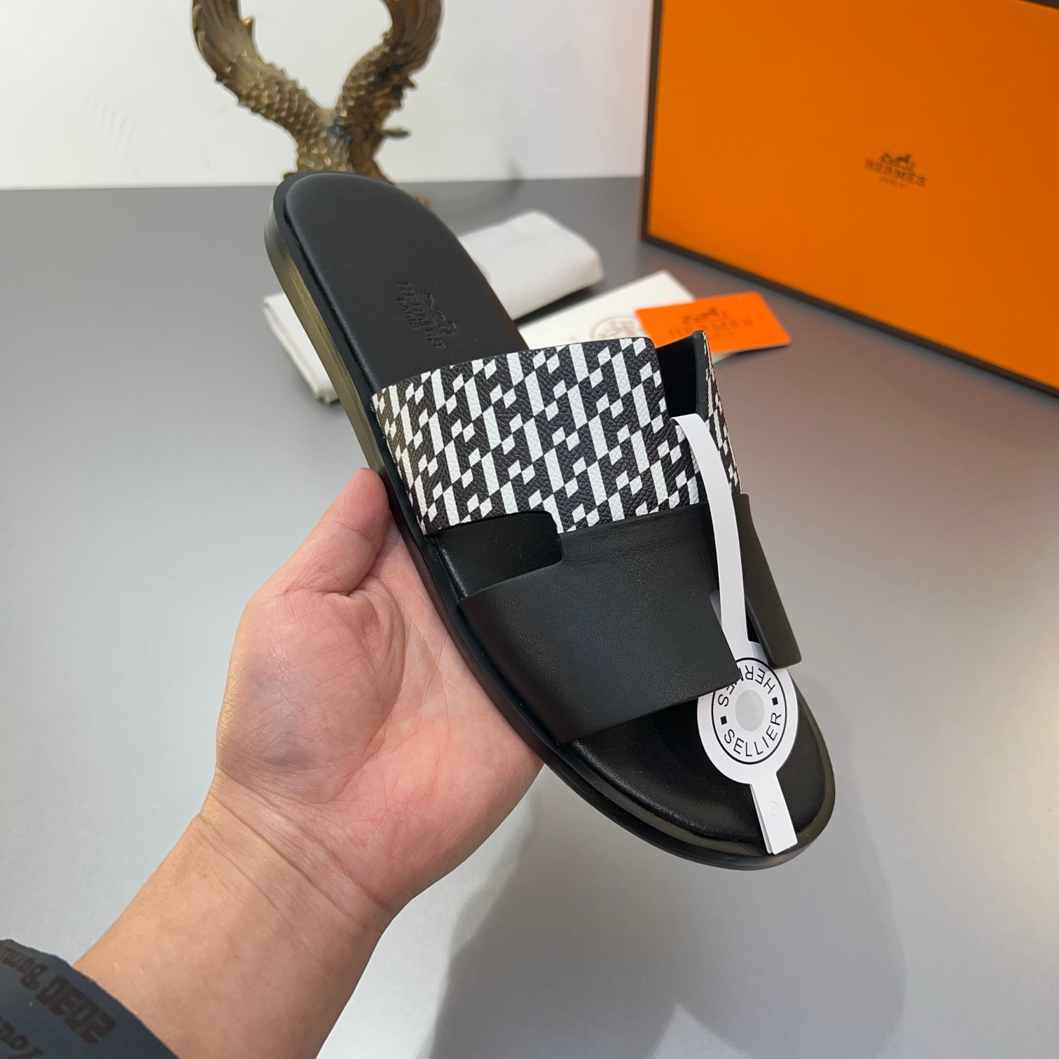 Precio de fábrica:110Hermes Hermes sitio web oficial última sincronización contador nuevo oran color