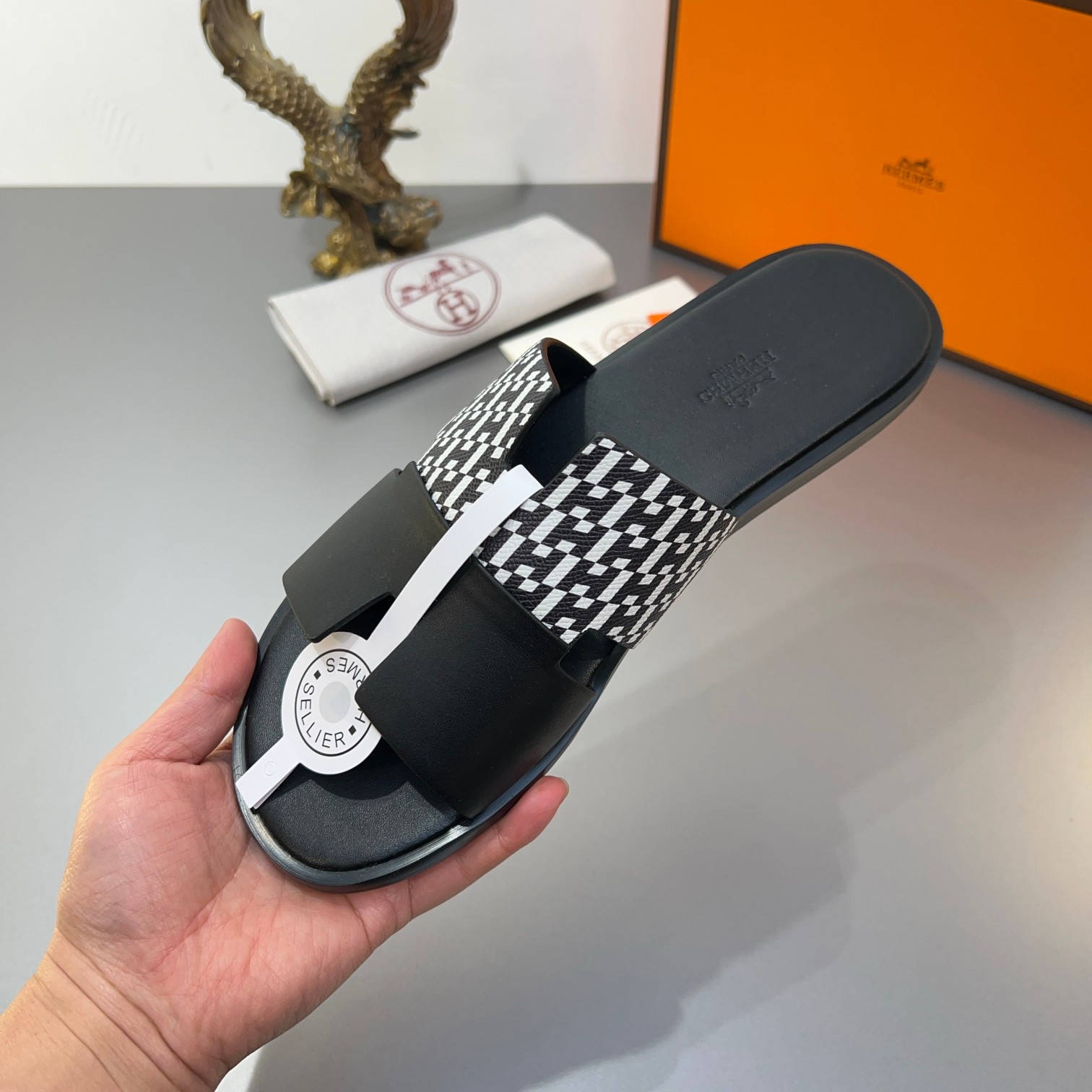 Precio de fábrica:110Hermes Hermes sitio web oficial última sincronización contador nuevo oran color