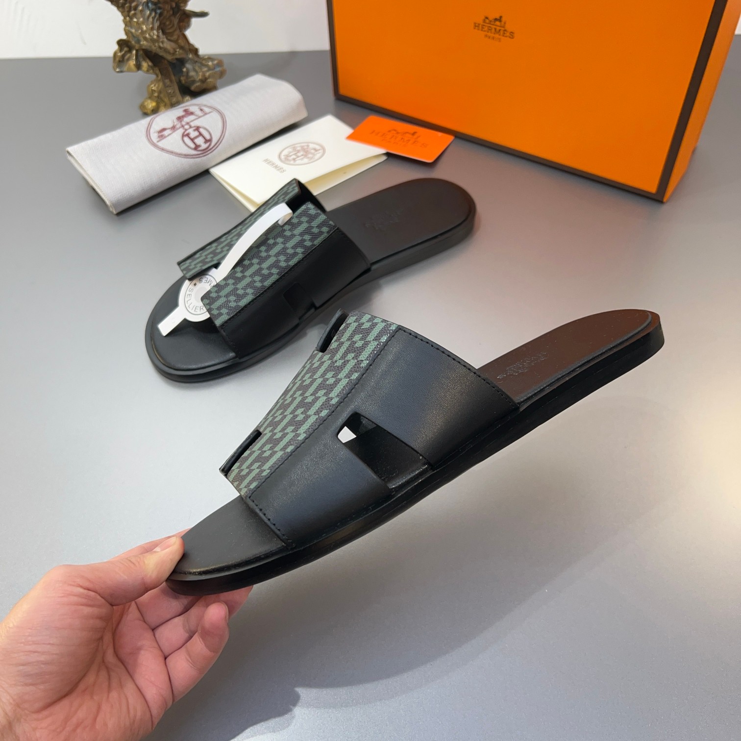 Precio de fábrica:110Hermes Hermes sitio web oficial última sincronización contador nuevo oran color
