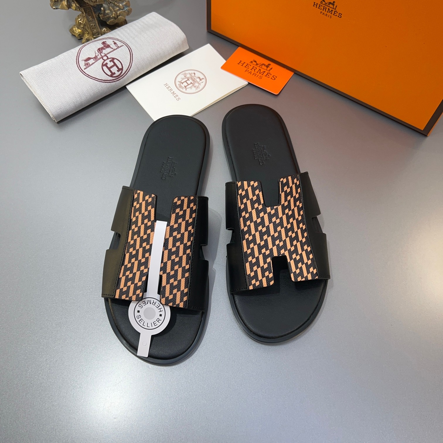 Precio de fábrica:110Hermes Hermes sitio web oficial última sincronización contador nuevo oran color