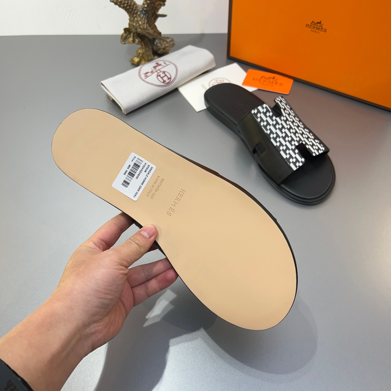 Precio de fábrica:110Hermes Hermes sitio web oficial última sincronización contador nuevo oran color