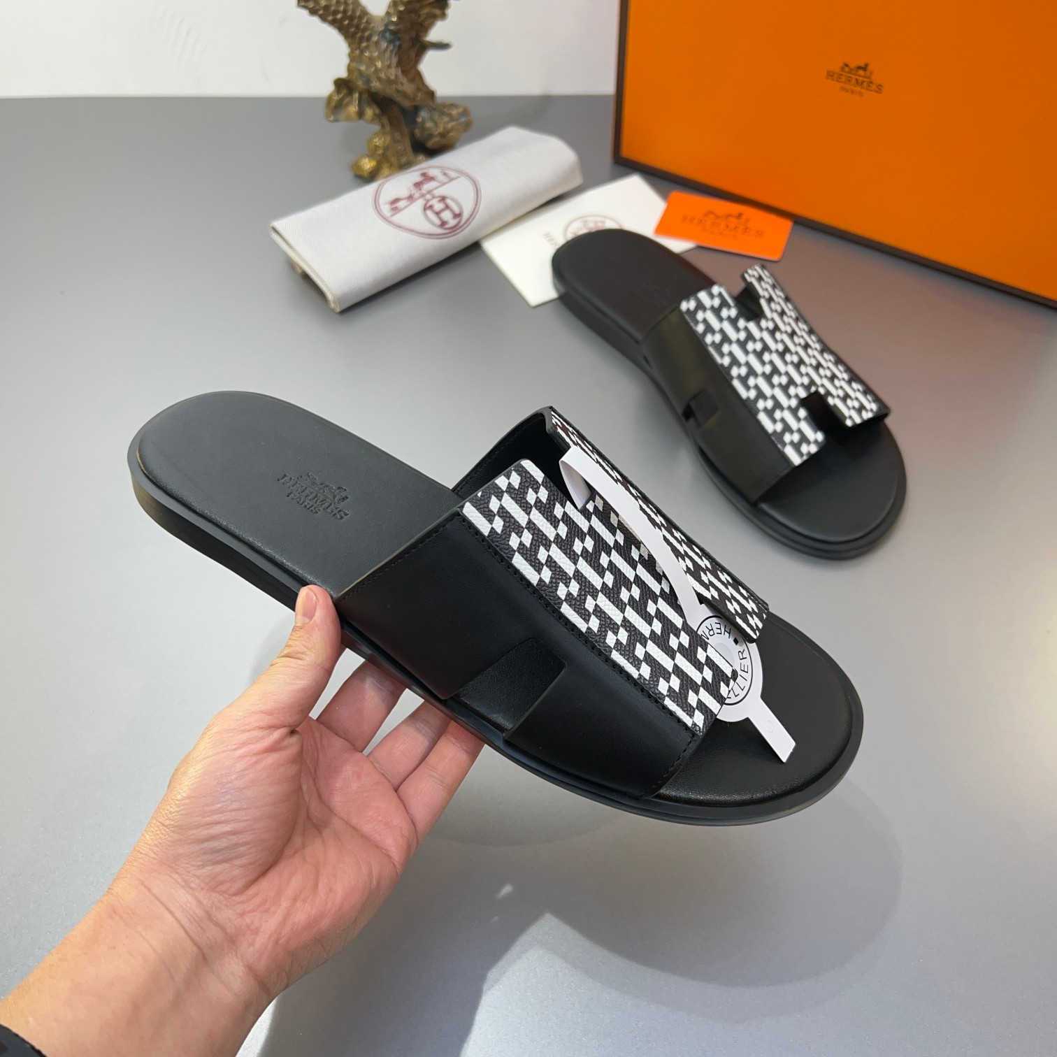 Precio de fábrica:110Hermes Hermes sitio web oficial última sincronización contador nuevo oran color