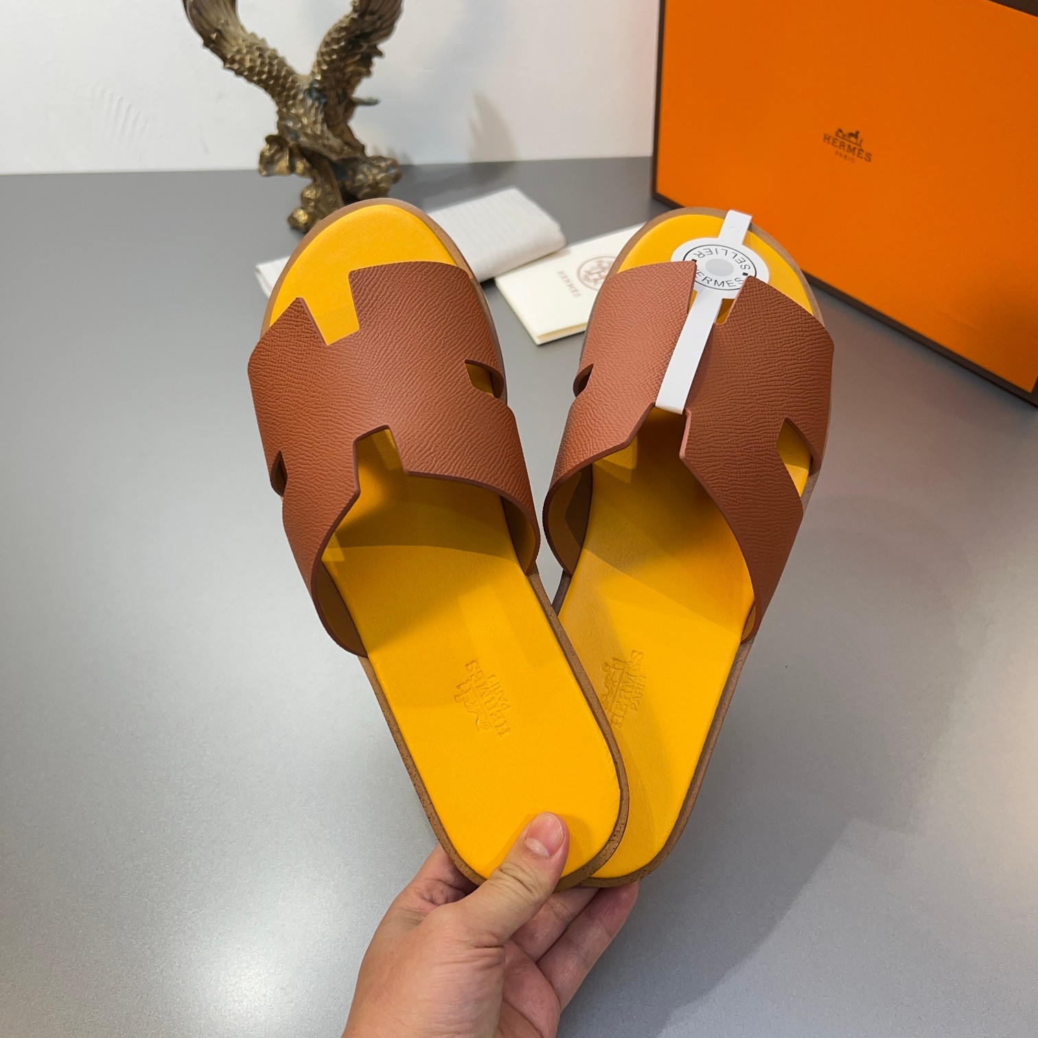 Precio de fábrica:110Hermes Hermes sitio web oficial última sincronización contador nuevo oran color
