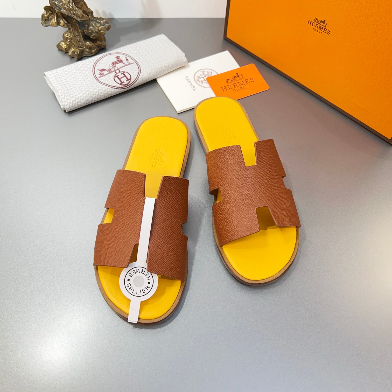 Precio de fábrica:110Hermes Hermes sitio web oficial última sincronización contador nuevo oran color