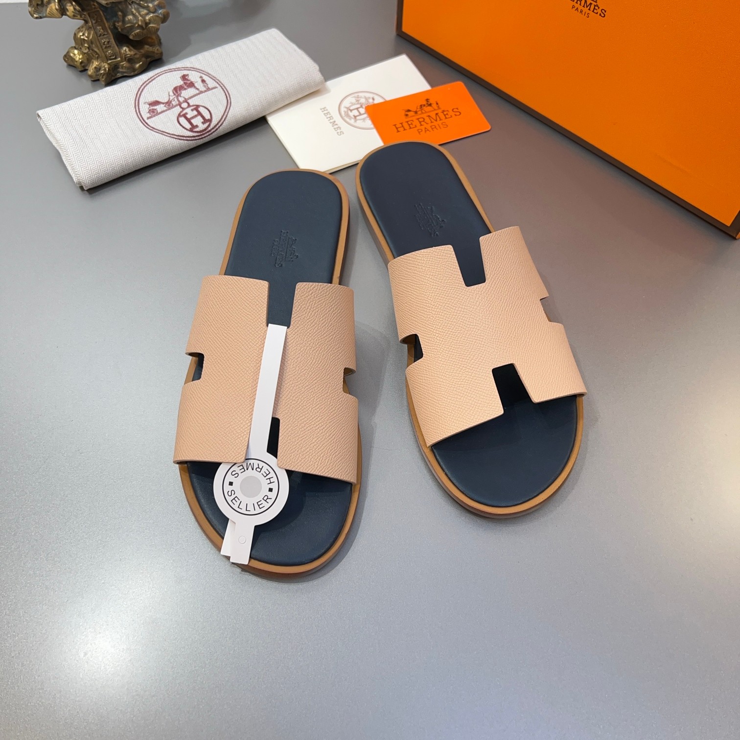 Precio de fábrica:110Hermes Hermes sitio web oficial última sincronización contador nuevo oran color