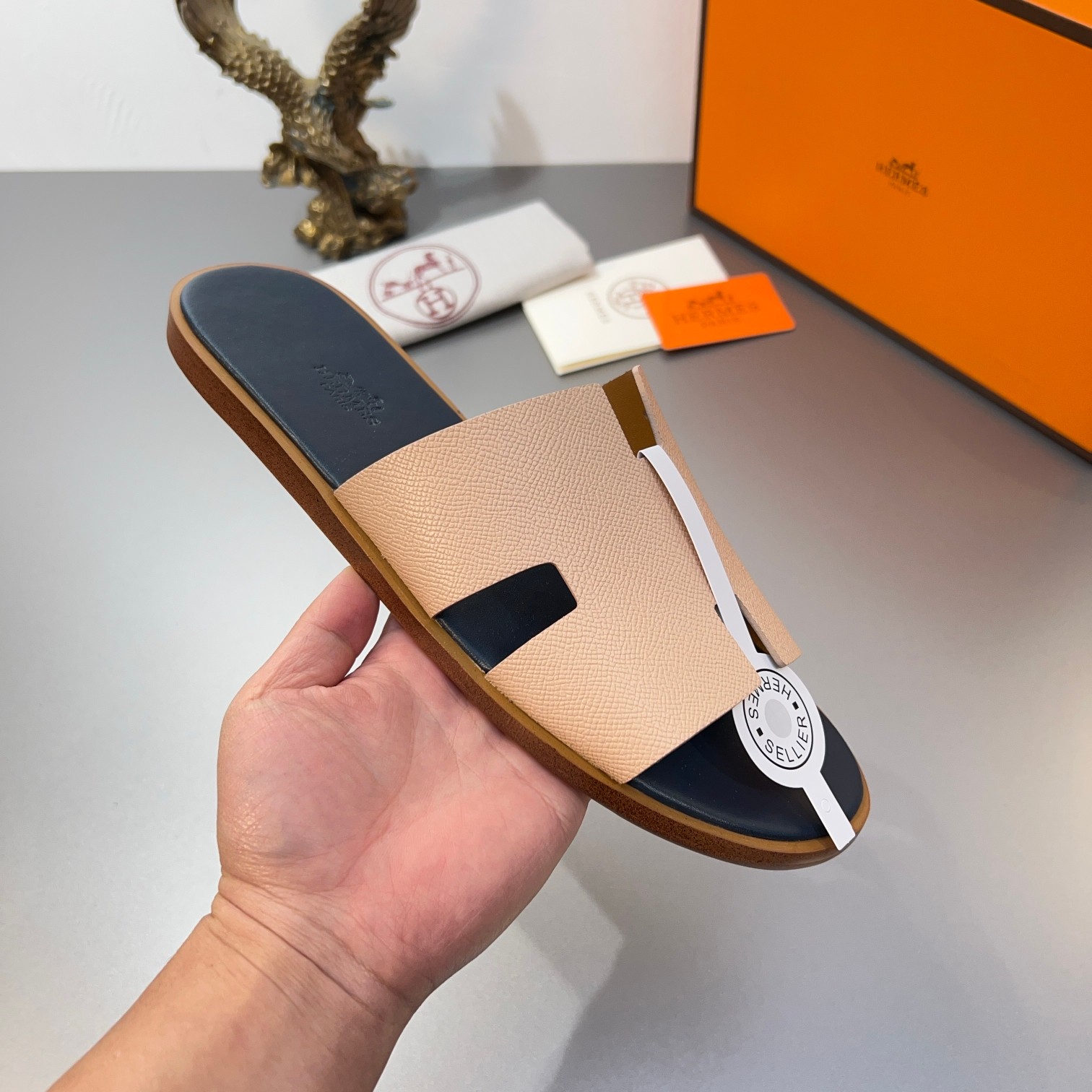 Precio de fábrica:110Hermes Hermes sitio web oficial última sincronización contador nuevo oran color