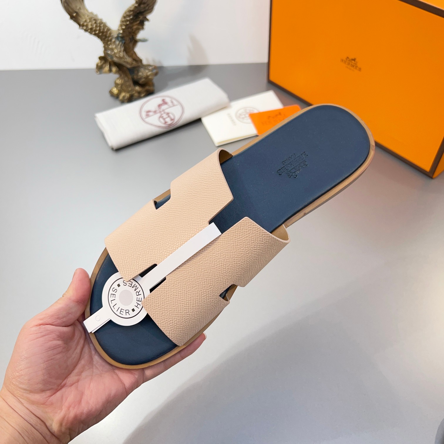 Precio de fábrica:110Hermes Hermes sitio web oficial última sincronización contador nuevo oran color