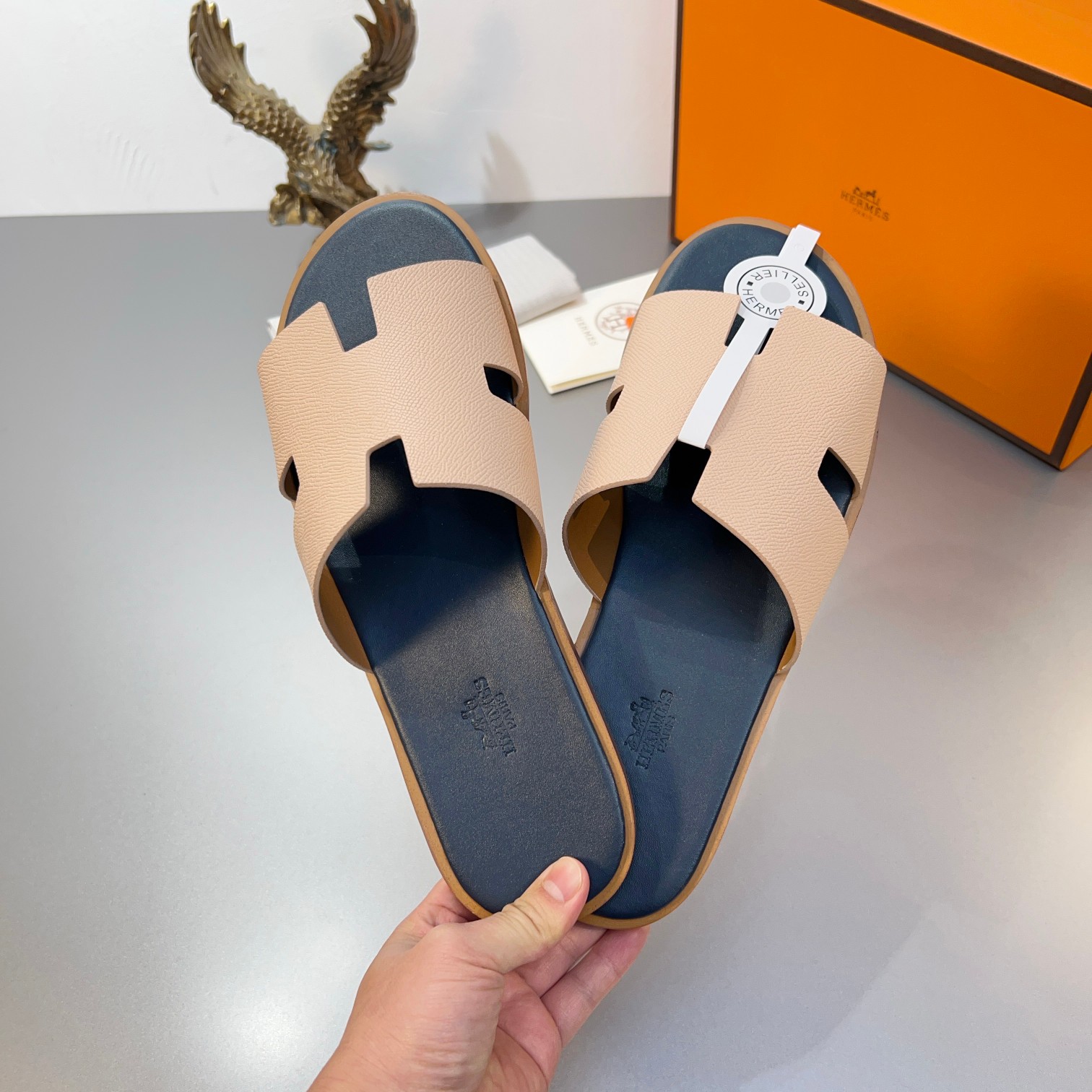 Precio de fábrica:110Hermes Hermes sitio web oficial última sincronización contador nuevo oran color