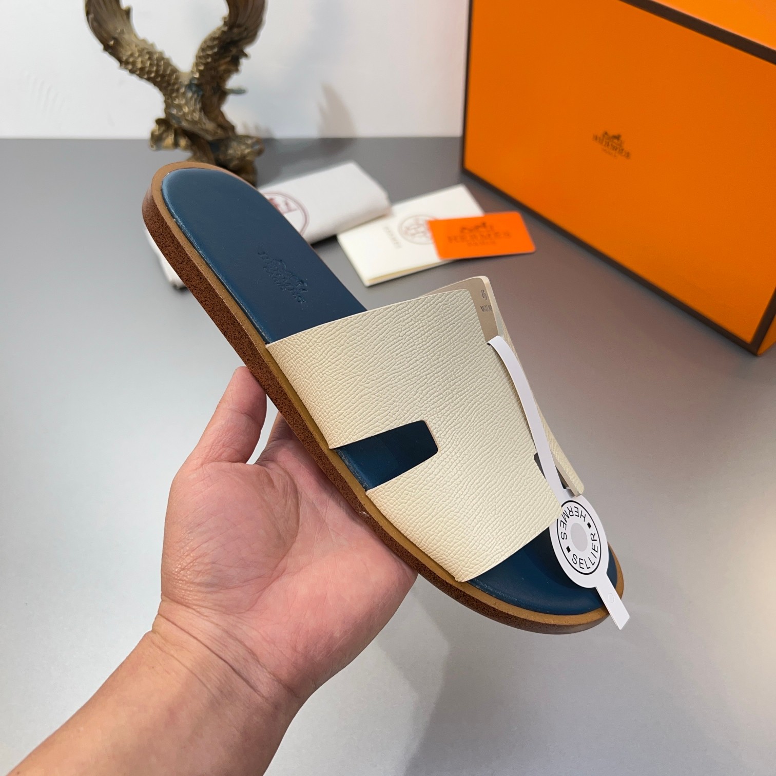 Precio de fábrica:110Hermes Hermes sitio web oficial última sincronización contador nuevo oran color