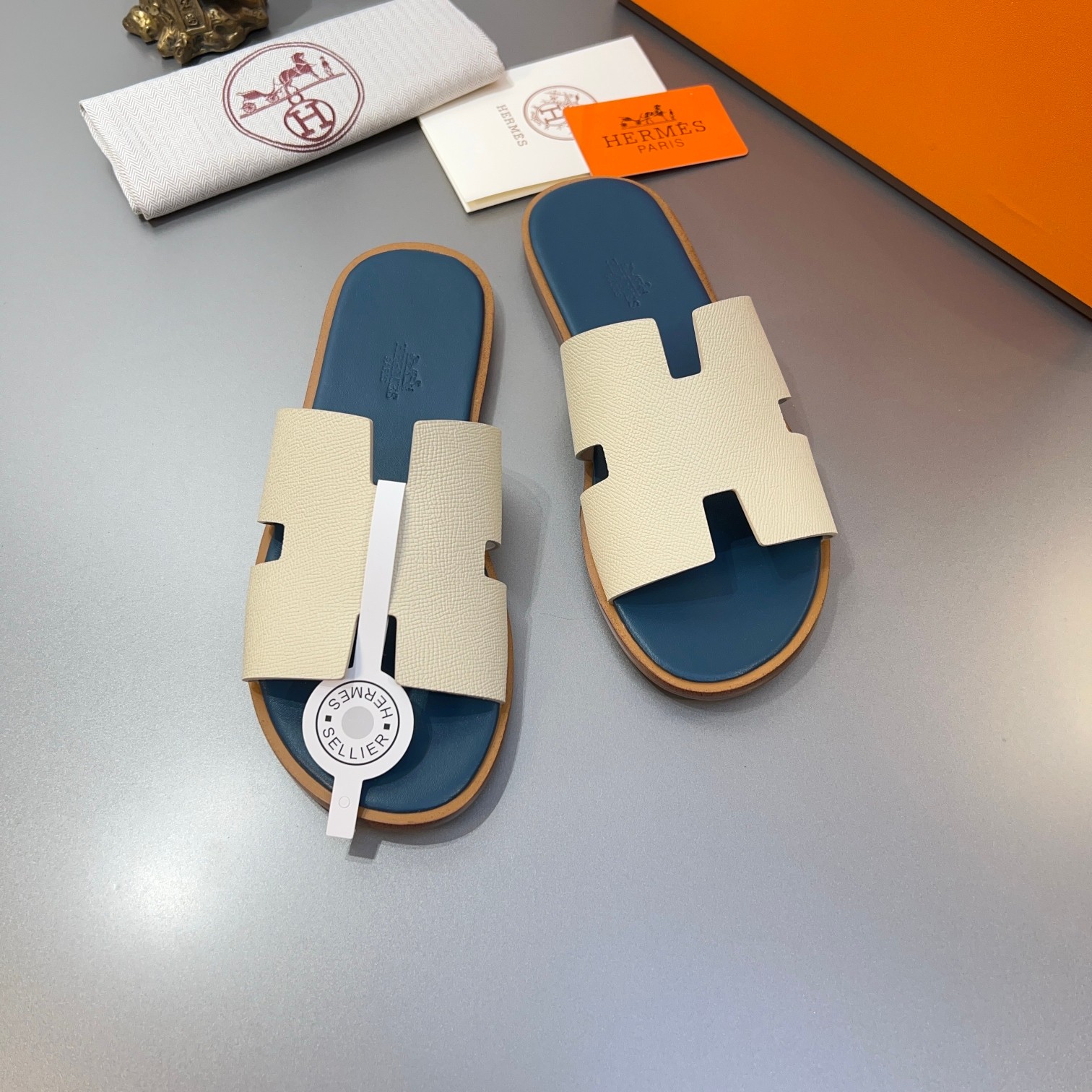 Precio de fábrica:110Hermes Hermes sitio web oficial última sincronización contador nuevo oran color