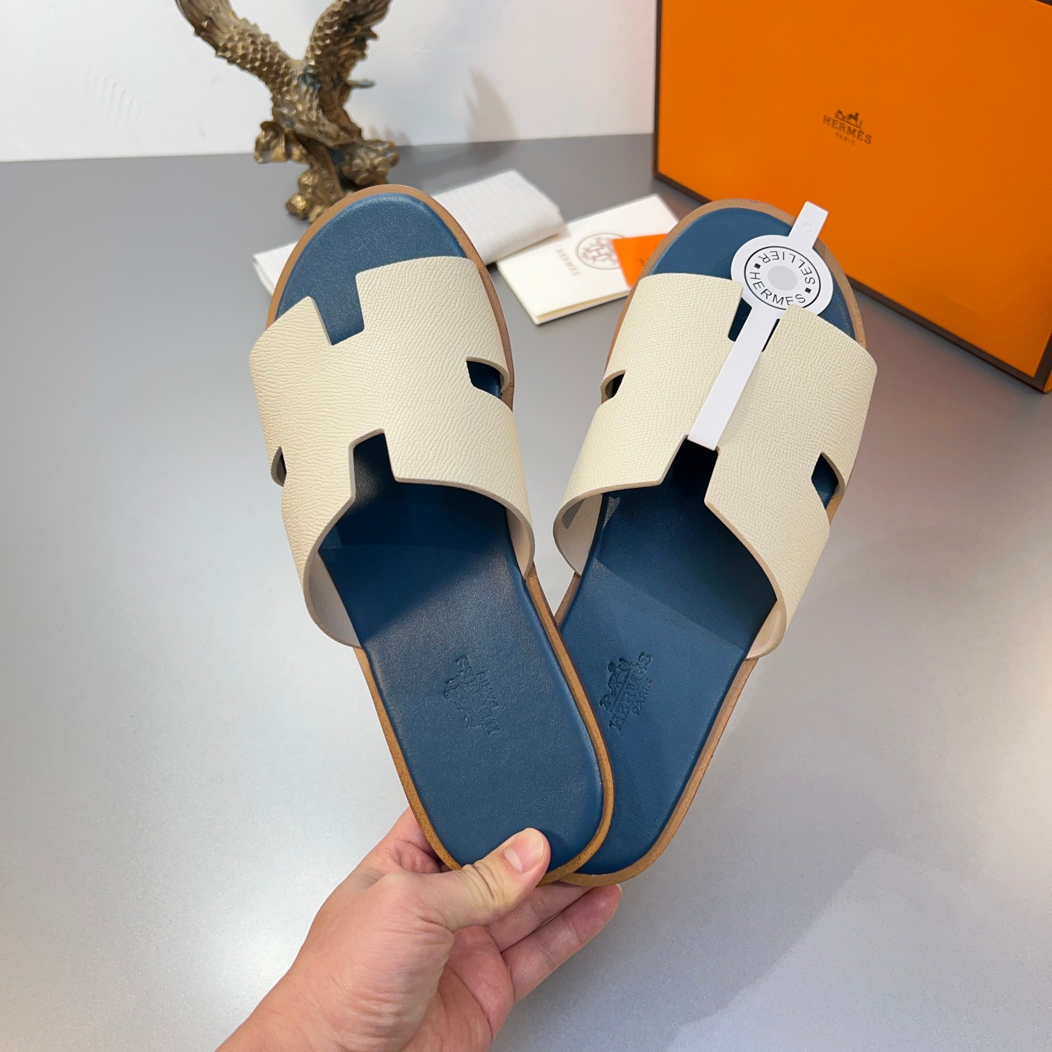 Precio de fábrica:110Hermes Hermes sitio web oficial última sincronización contador nuevo oran color