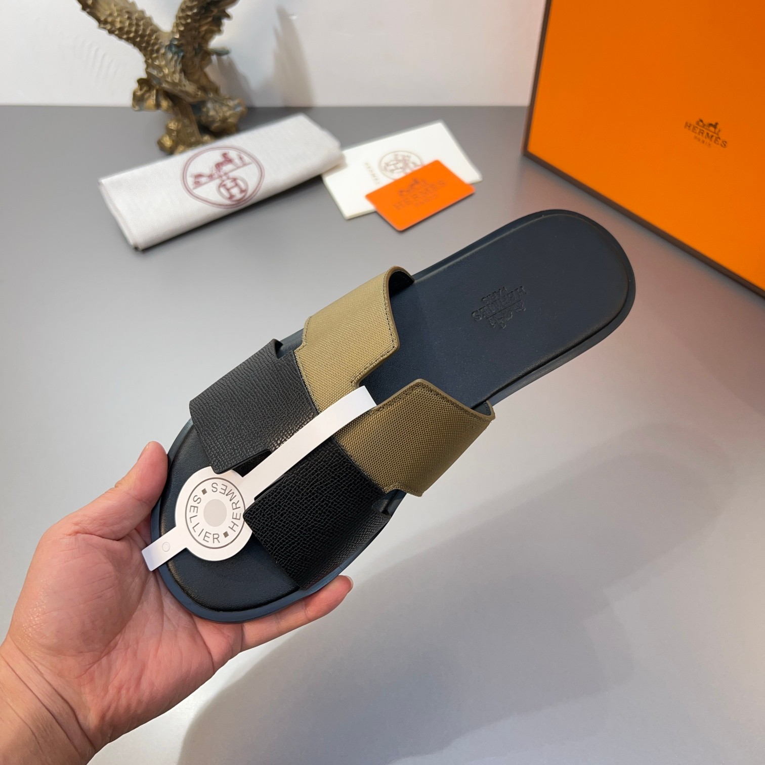 Precio de fábrica:110Hermes Hermes sitio web oficial última sincronización contador nuevo oran color
