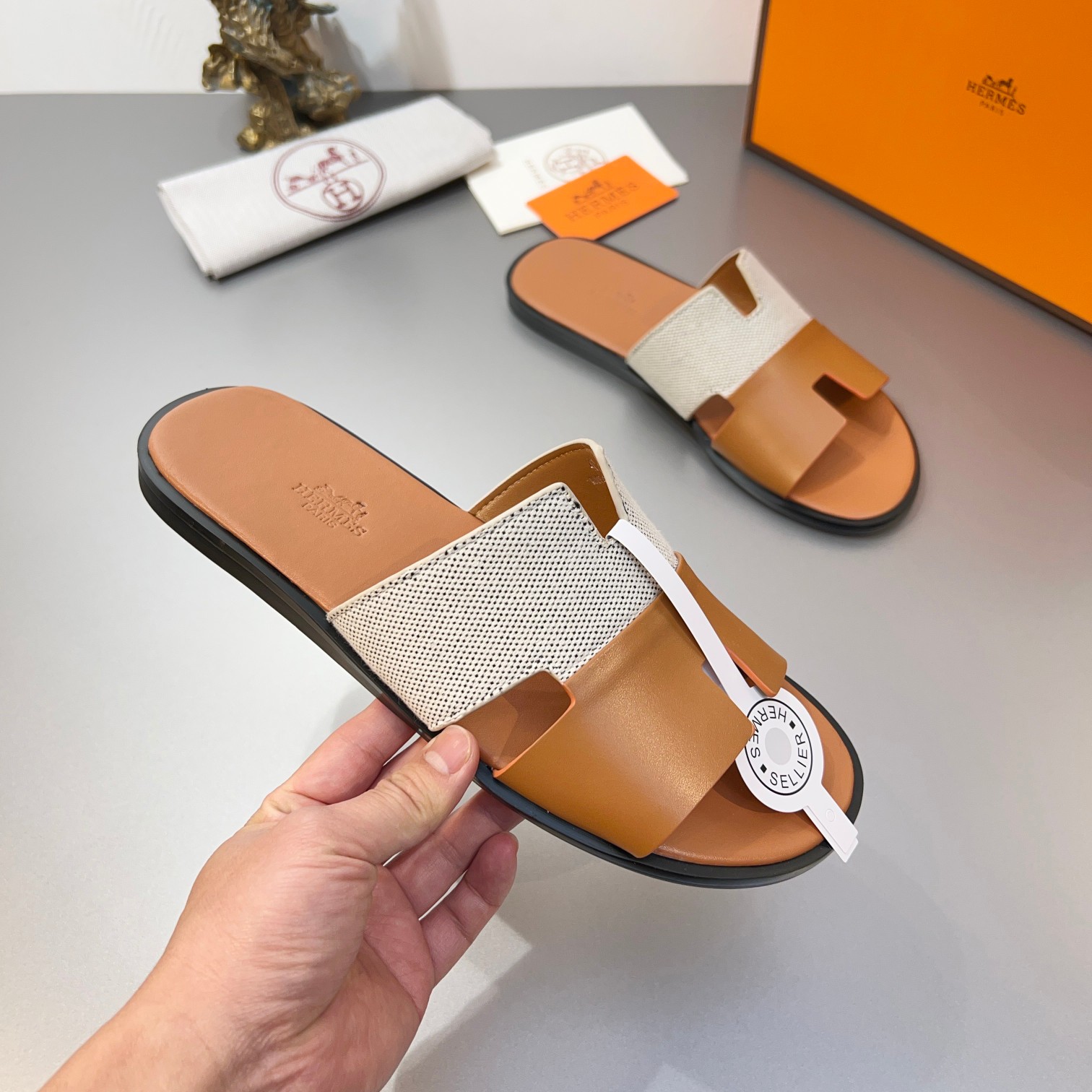 Precio de fábrica:110Hermes Hermes sitio web oficial última sincronización contador nuevo oran color
