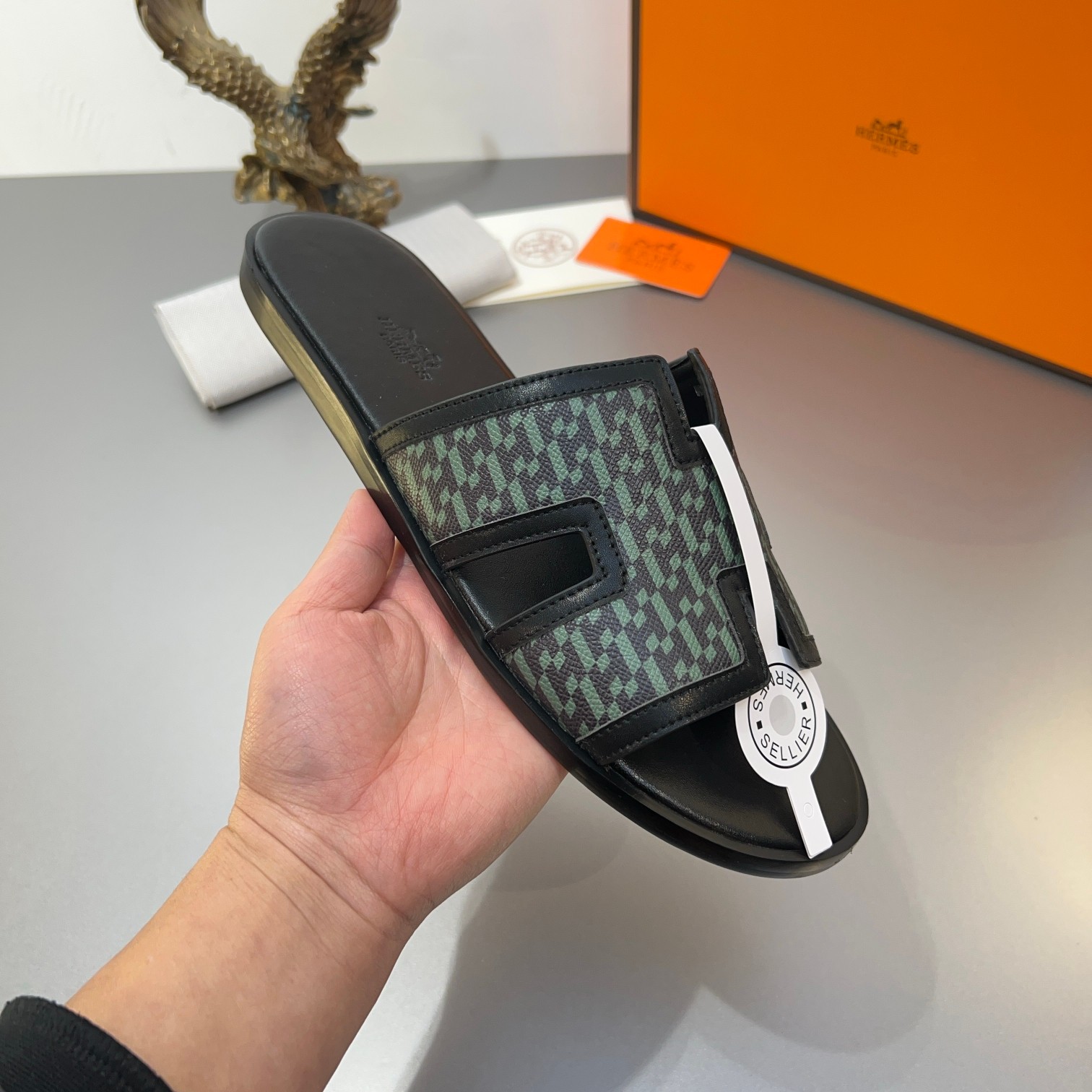 Precio de fábrica:110Hermes Hermes sitio web oficial última sincronización contador nuevo oran color